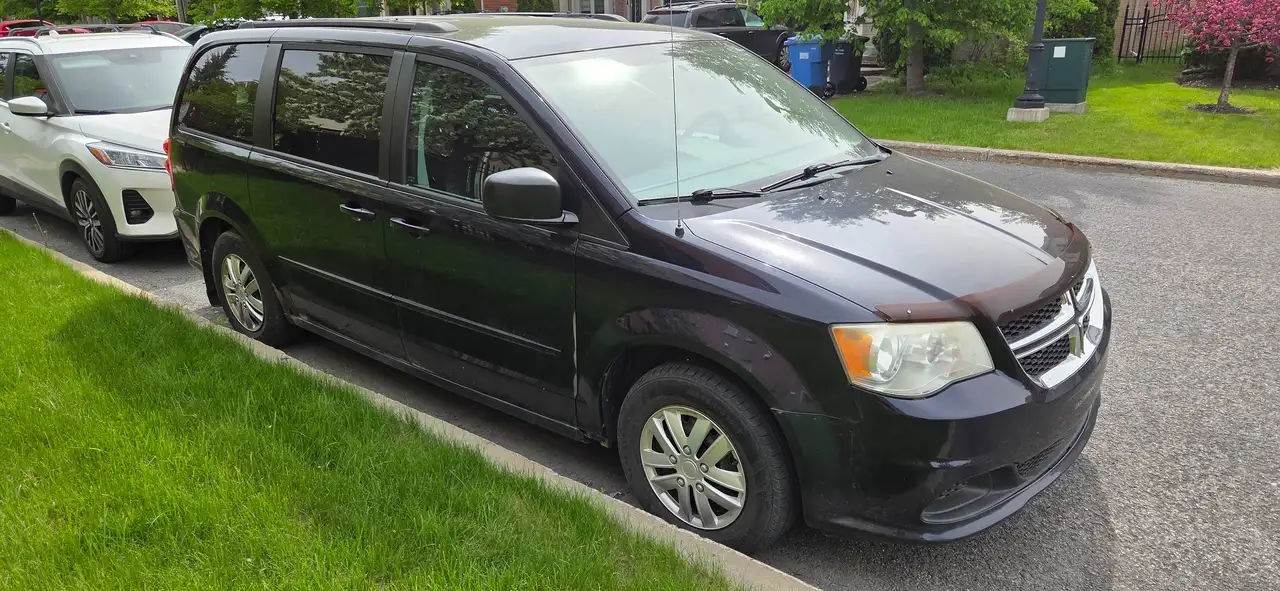 Dodge Grand Caravan photo Dodge Grand Caravan