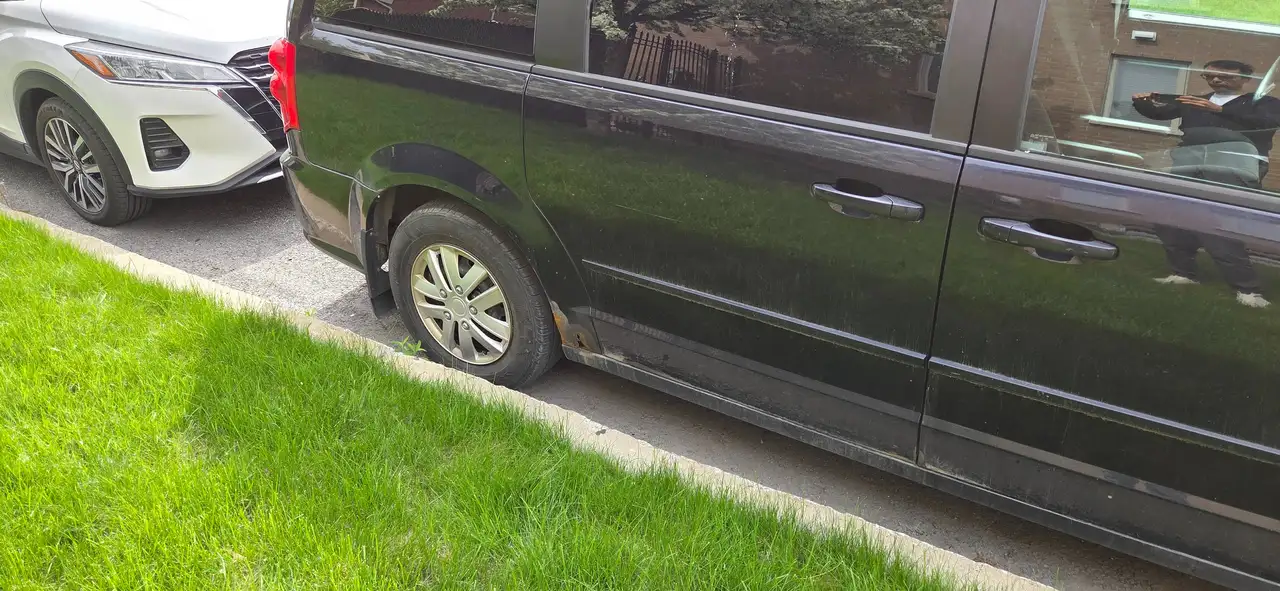 Dodge Grand Caravan photo Dodge Grand Caravan