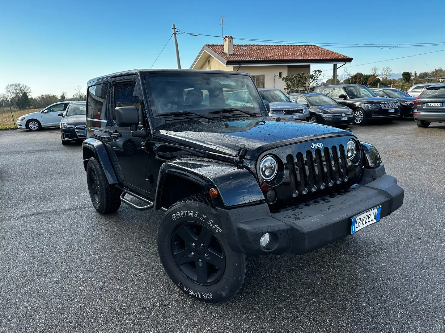 Jeep Wrangler Wrangler 2.8 crd Sahara auto EB828JA Nero - 1