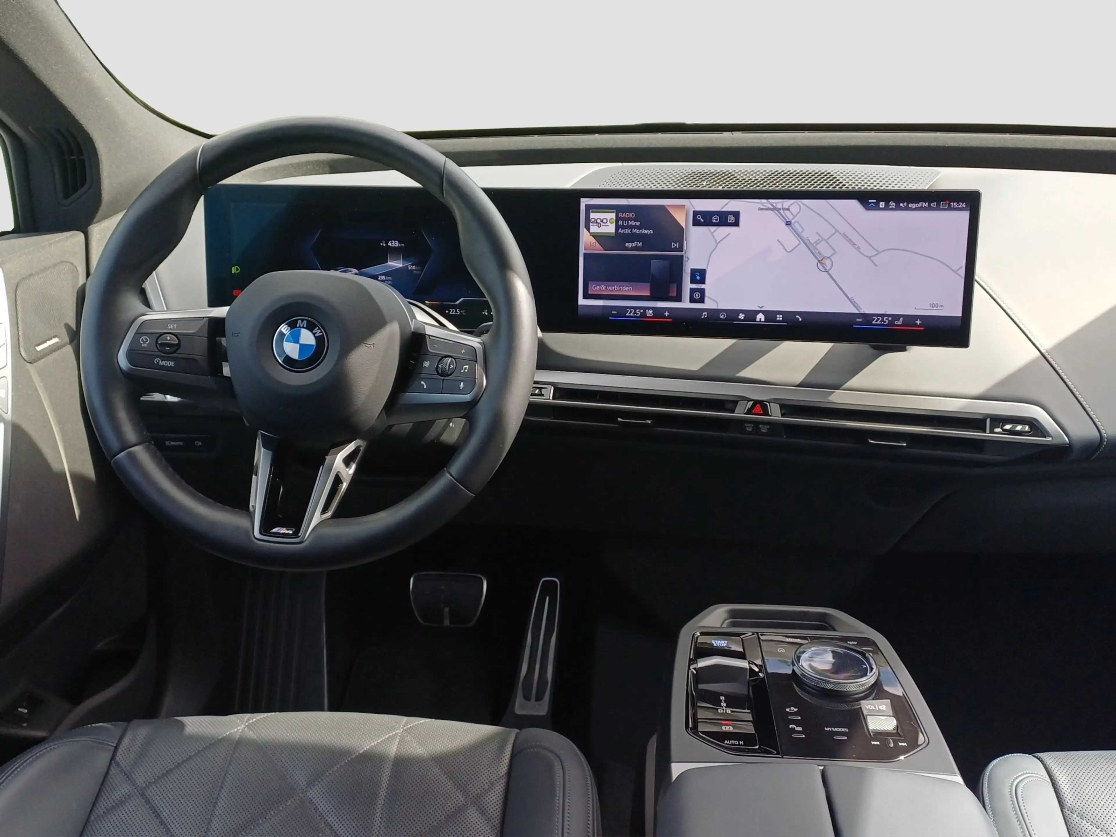 BMW iX 45 M-Sport DESIGN KAM 360 LED Pano Standh. — photo 12
