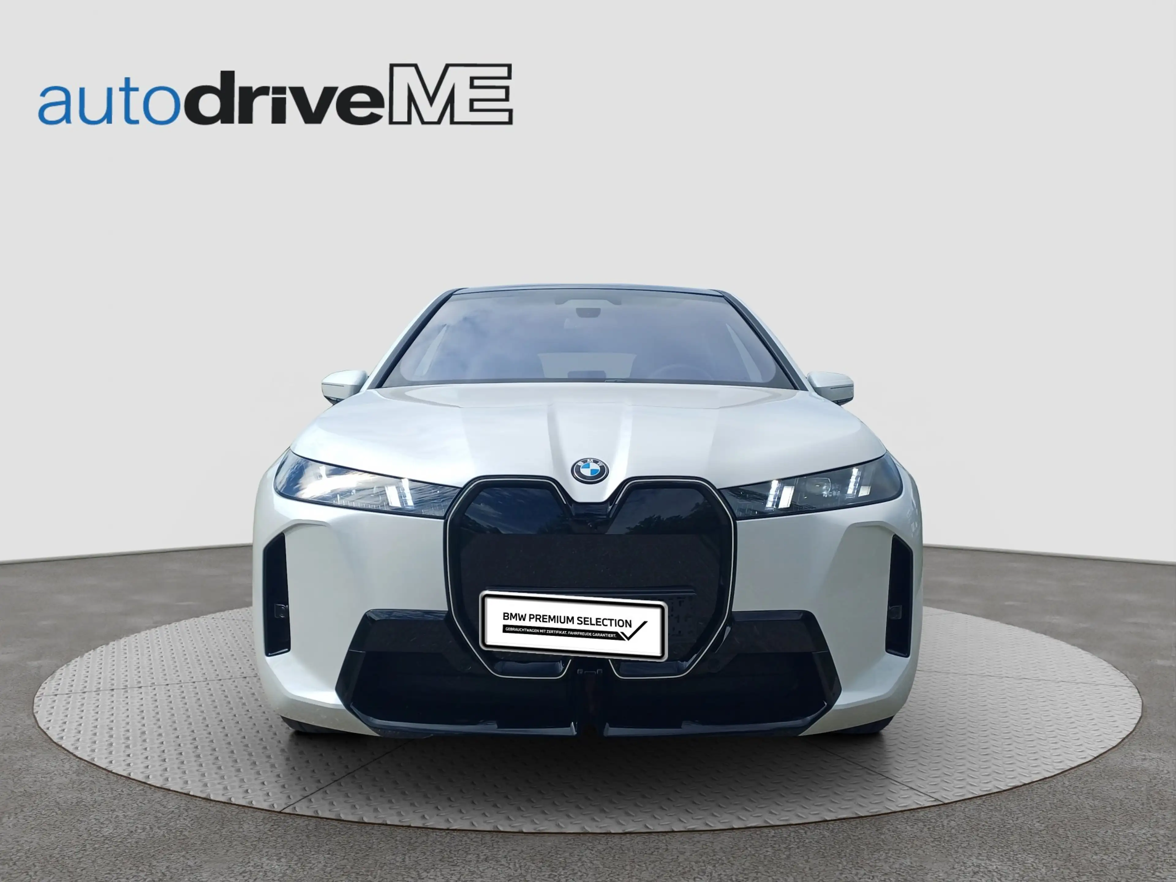 BMW iX 45 M-Sport DESIGN KAM 360 LED Pano Standh. — photo 3
