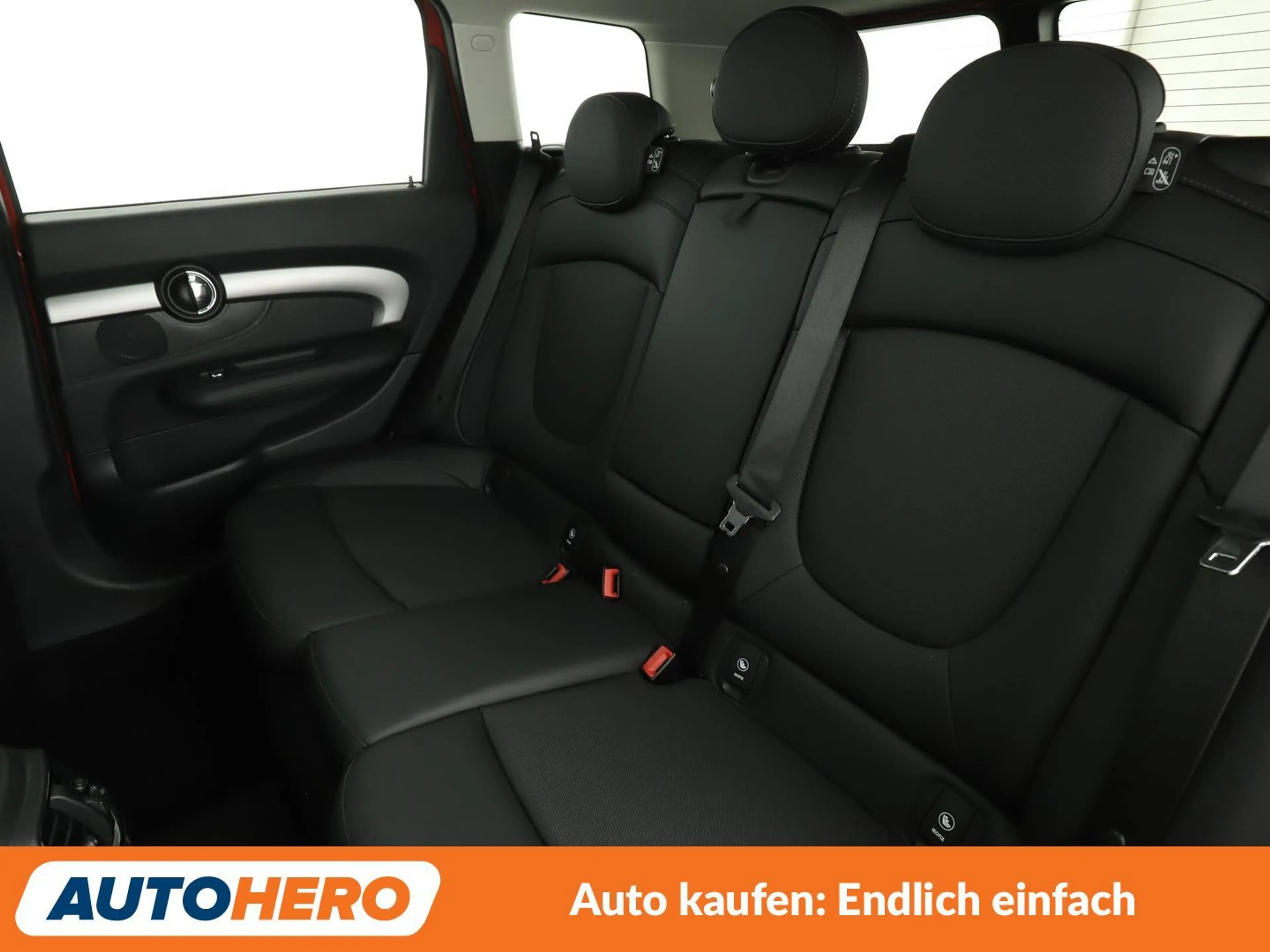 MINI Cooper Clubman Cooper Classic Trim Aut.*NAVI*HUD*LED*TEMPO*PDC* — photo 14