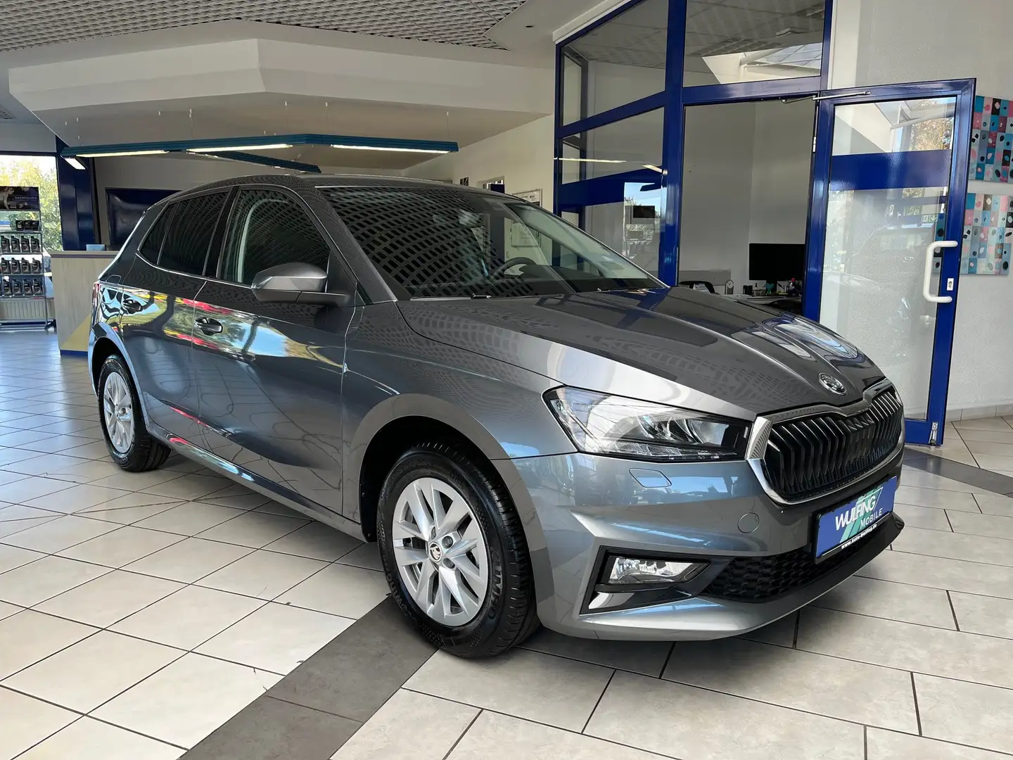 Skoda Fabia 1.0 TSI-DSG-115PS Top-Selection Gris - 1
