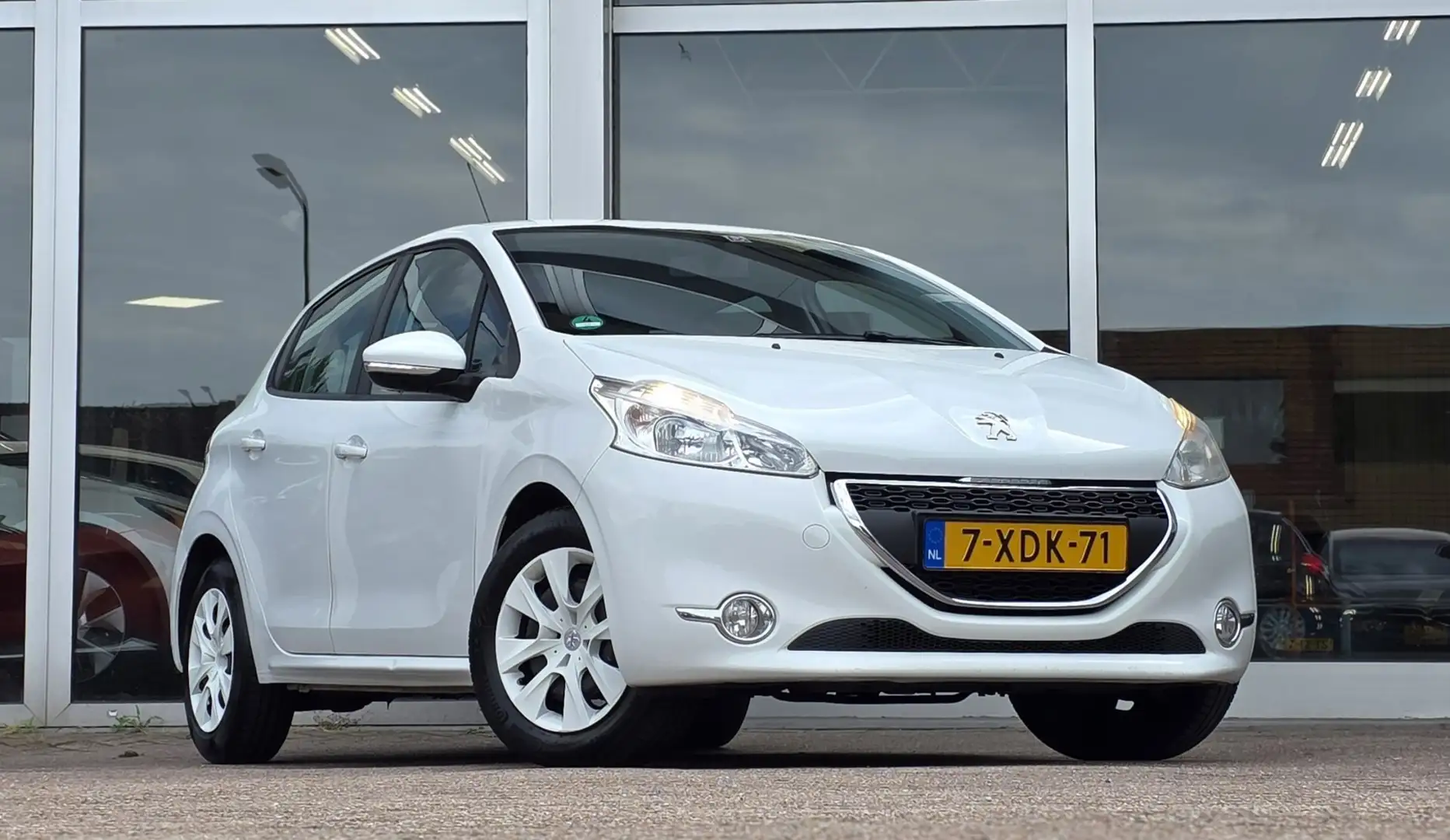 Peugeot 208 1.2 VTi Urban Soul 100% Dealer onderhouden Mooi! Wit - 2