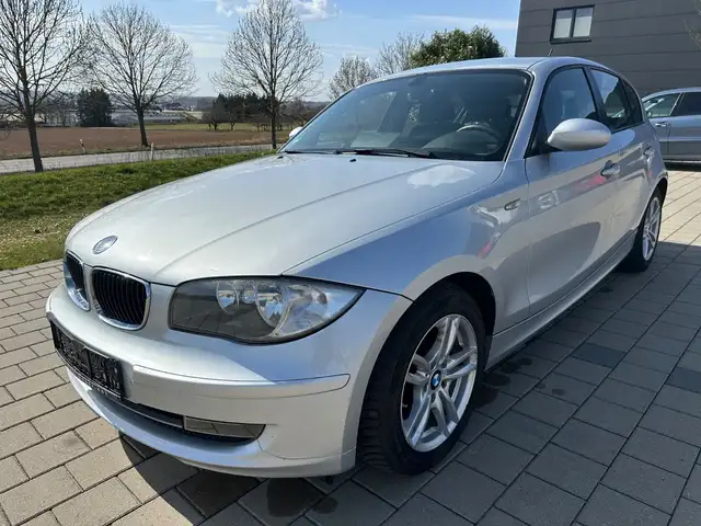 BMW 118 Baureihe 1 Lim. 118i*KLIMA*AUT*TÜV*FACELIFT