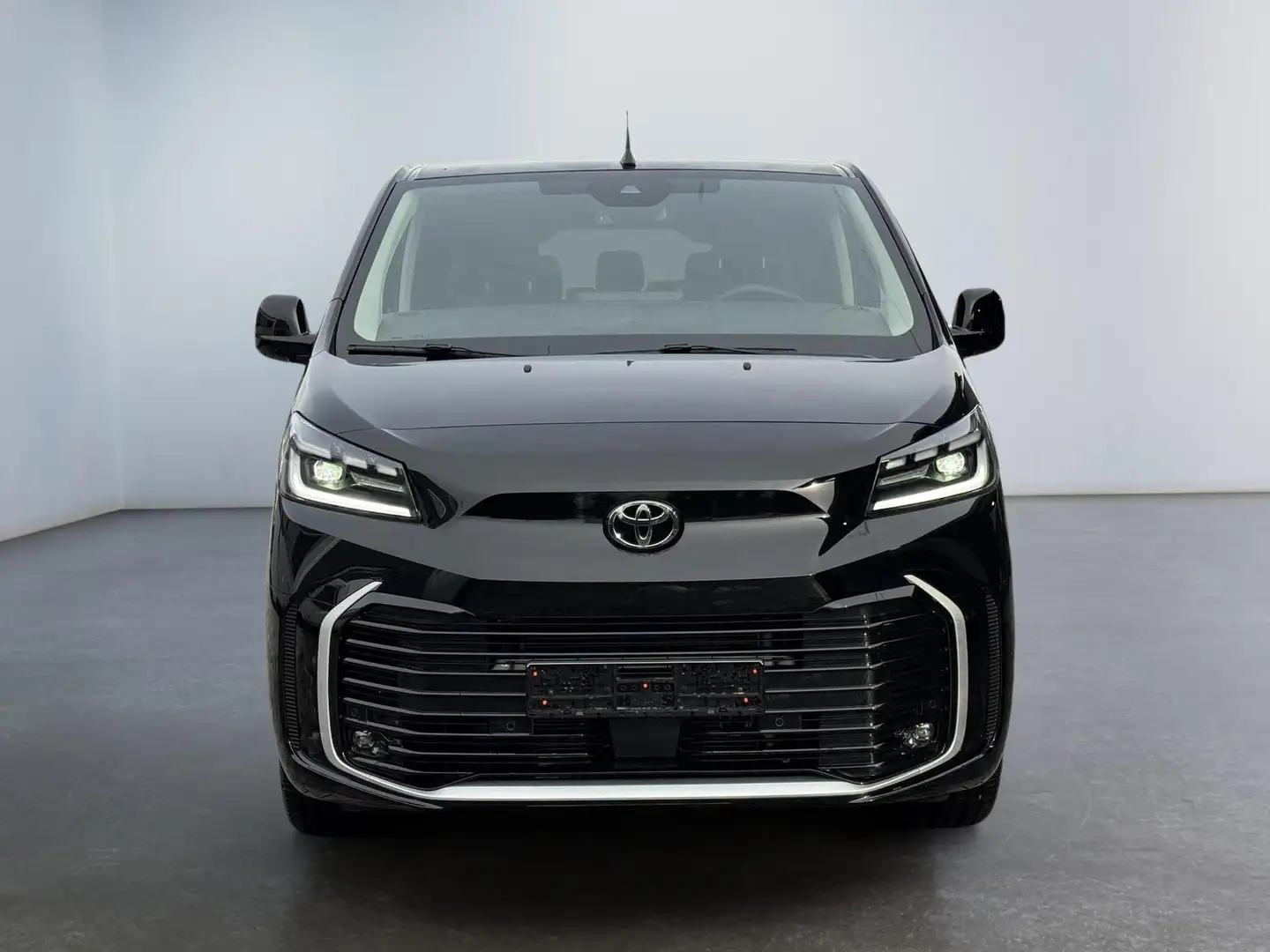 Toyota Proace Verso 2,0 D-4 L2 7-Si Lounge VIP Panorama Anhän... Schwarz - 2