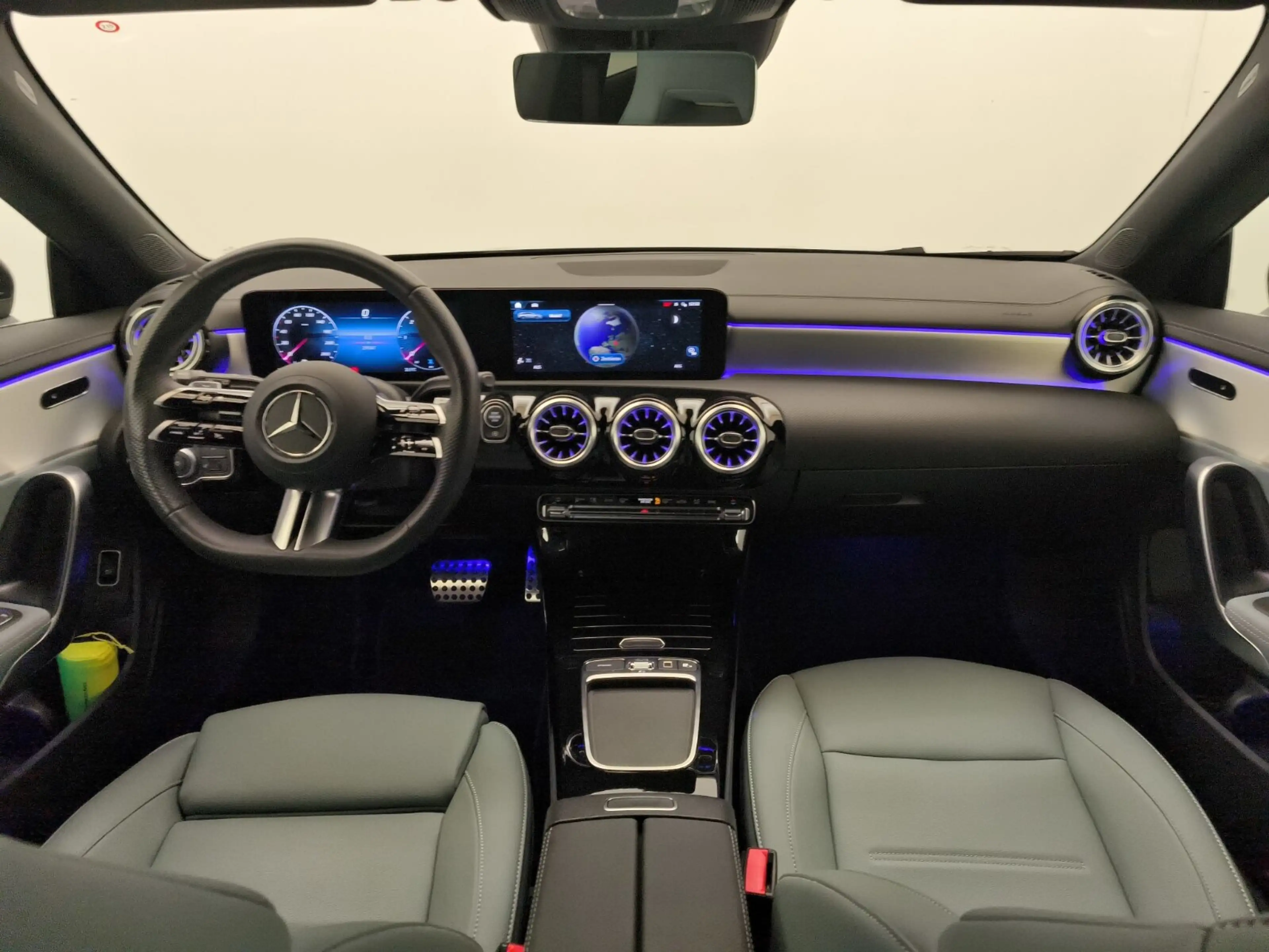 Mercedes-Benz CLA 200 CLA 200 d SB AMG Advanced+ Distro Ambiente EasyPack — photo 18