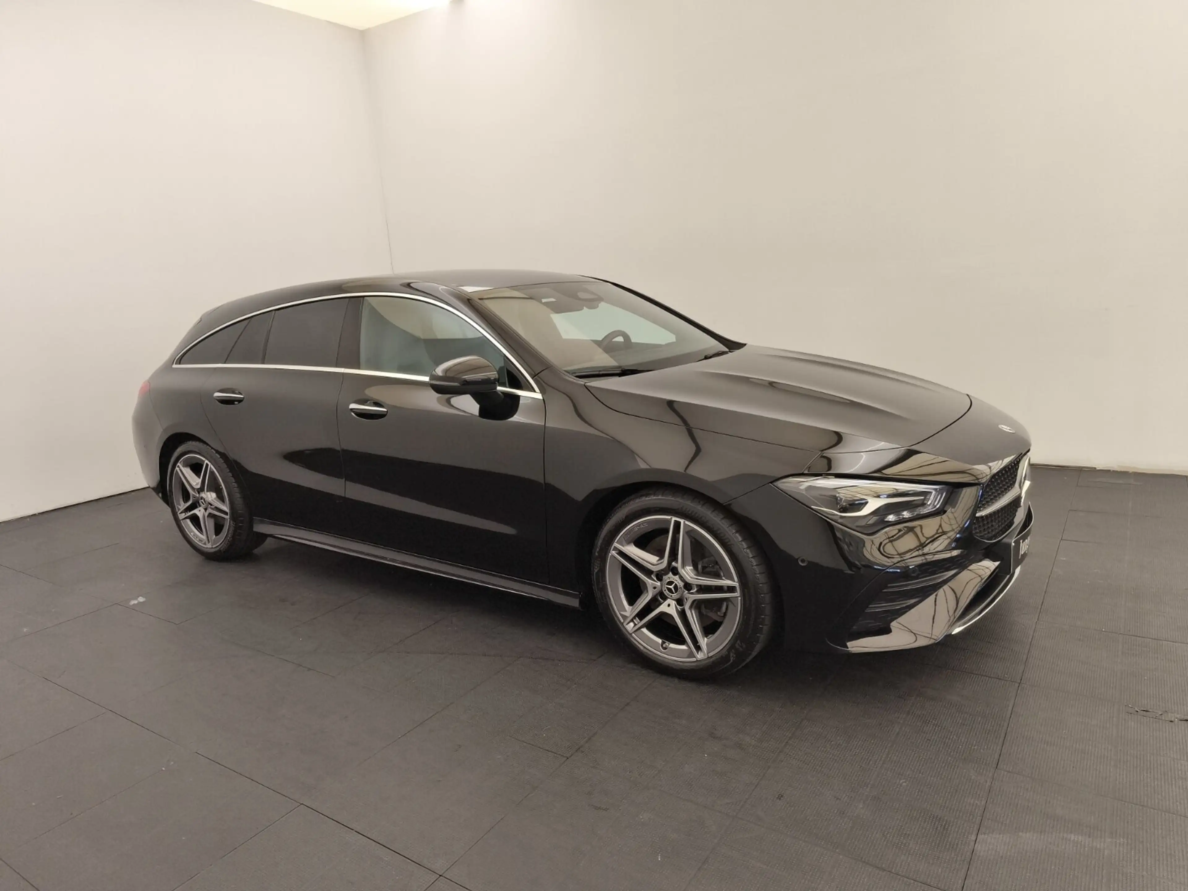 Mercedes-Benz CLA 200 CLA 200 d SB AMG Advanced+ Distro Ambiente EasyPack — photo 4