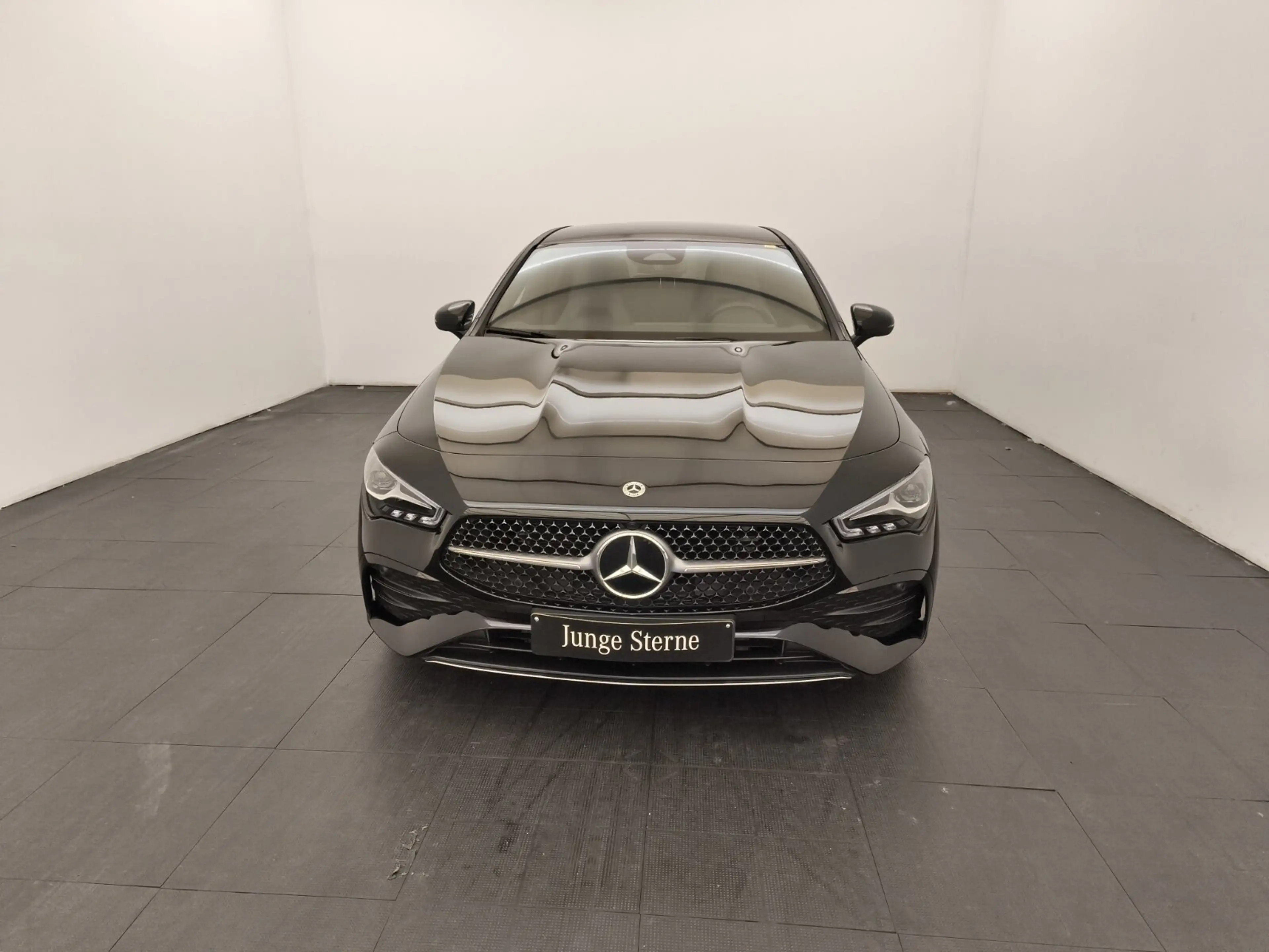 Mercedes-Benz CLA 200 CLA 200 d SB AMG Advanced+ Distro Ambiente EasyPack — photo 2