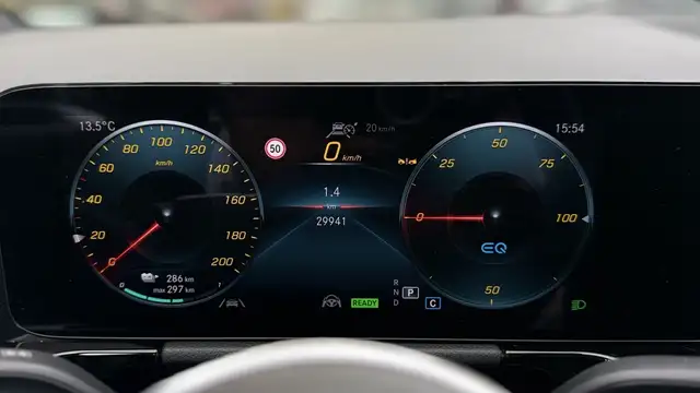 Mercedes-Benz Eqa view 11