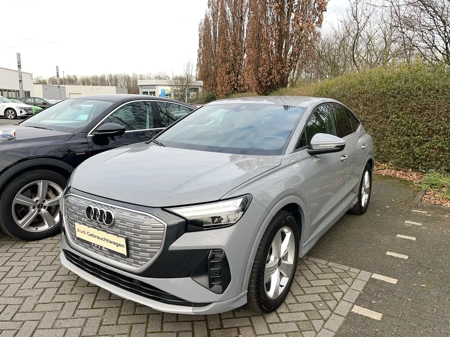 Audi Q4 e-tron Sportback 40 Navi Keyless Sitzh Gris - 1