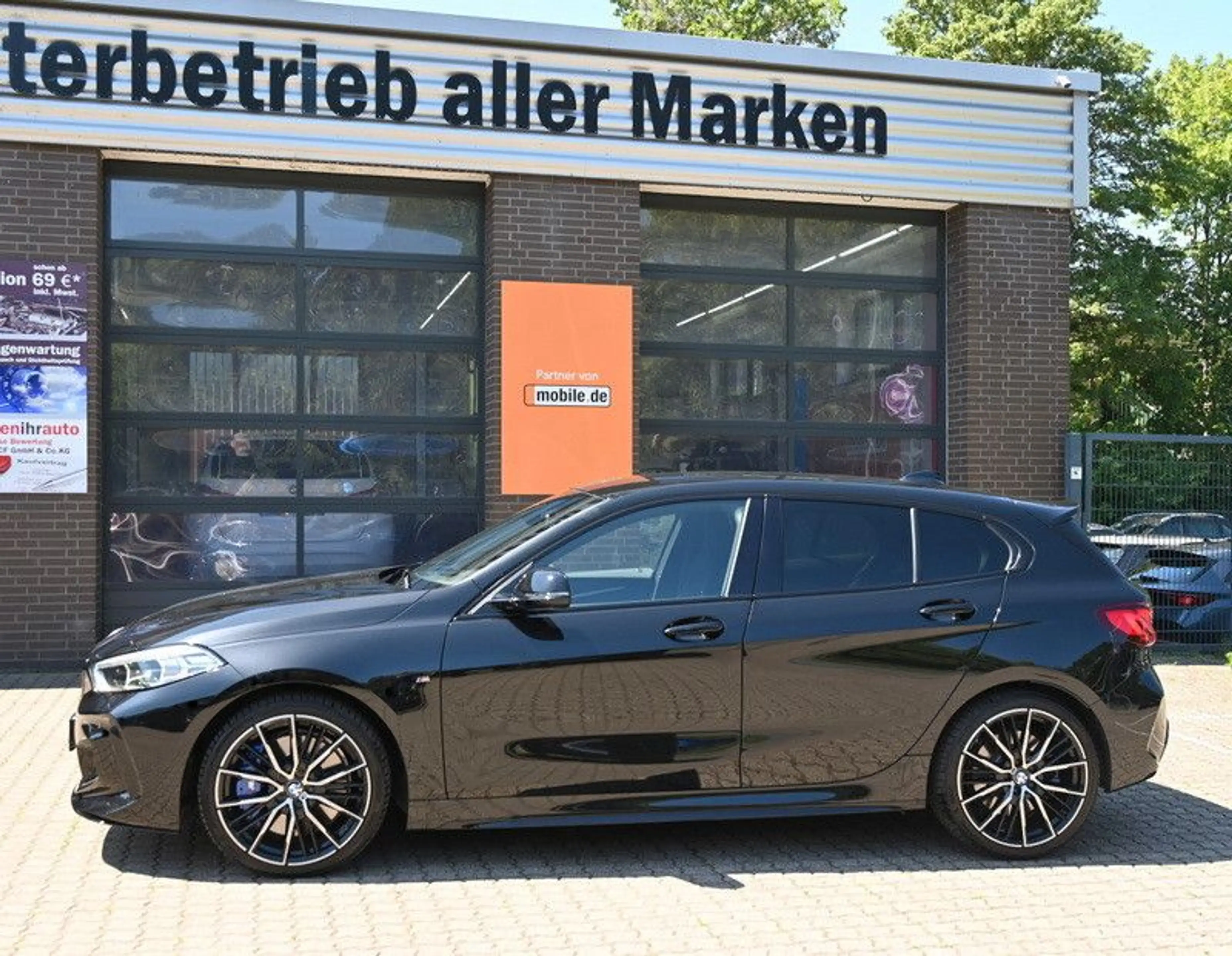 BMW 135 i xDrive Navi LED CarPlay DAB PDC — photo 3