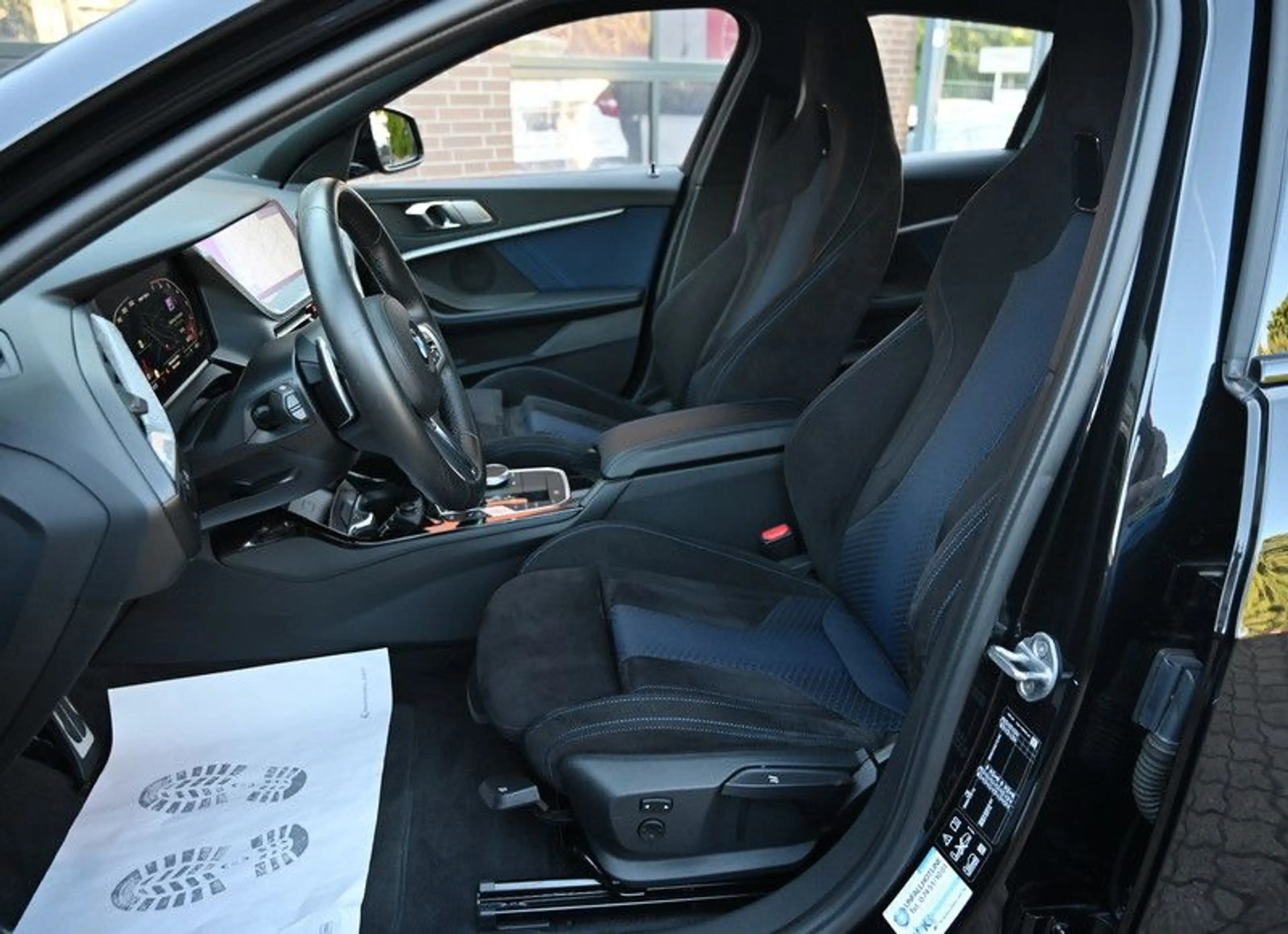 BMW 135 i xDrive Navi LED CarPlay DAB PDC — photo 9