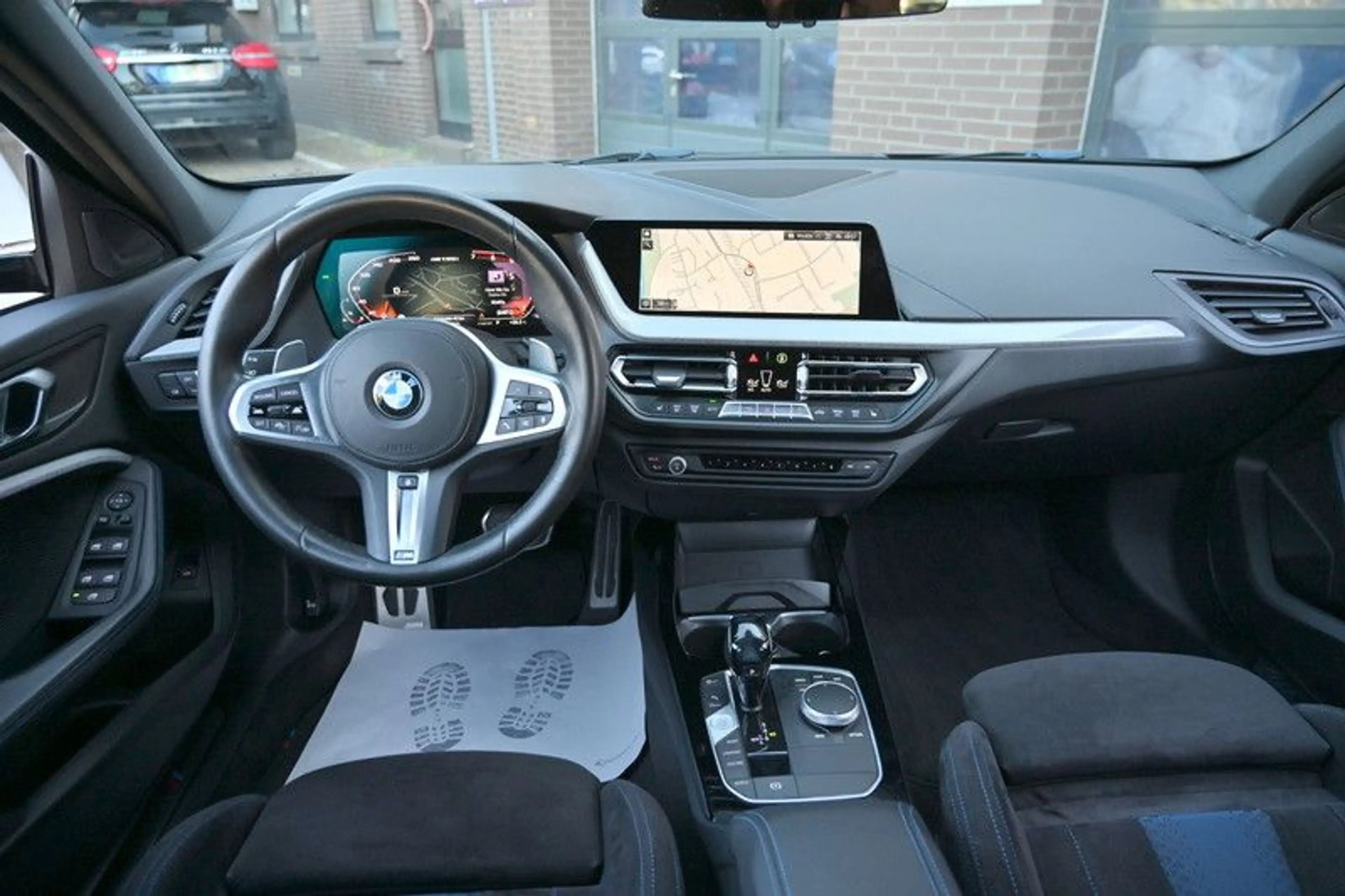 BMW 135 i xDrive Navi LED CarPlay DAB PDC — photo 11