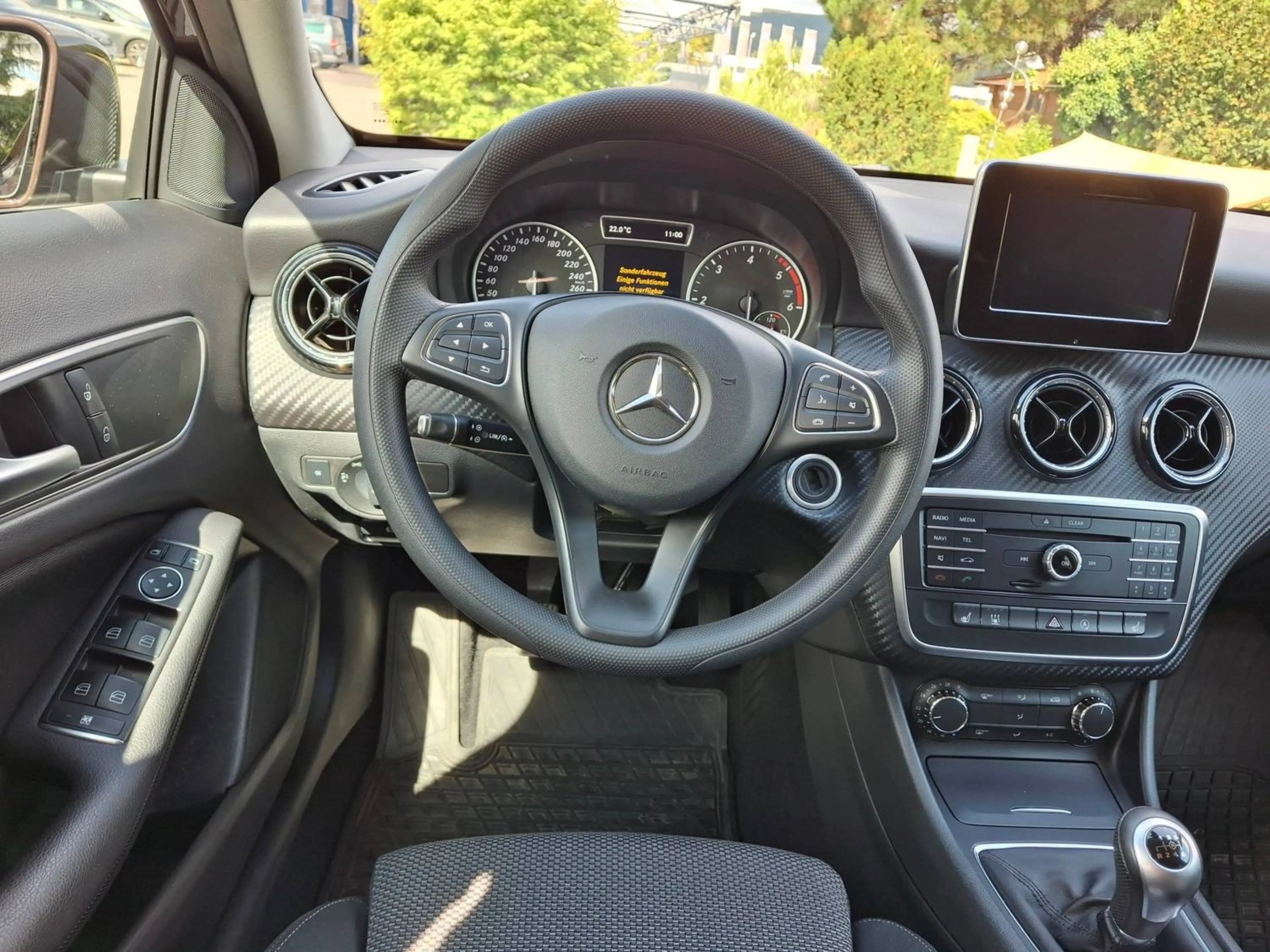 Mercedes-Benz GLA 200 GLA 200 d, TÜV neu, 1.Hd, Klima, SHZ, Standheizung, Tempomat, Navi, — photo 8