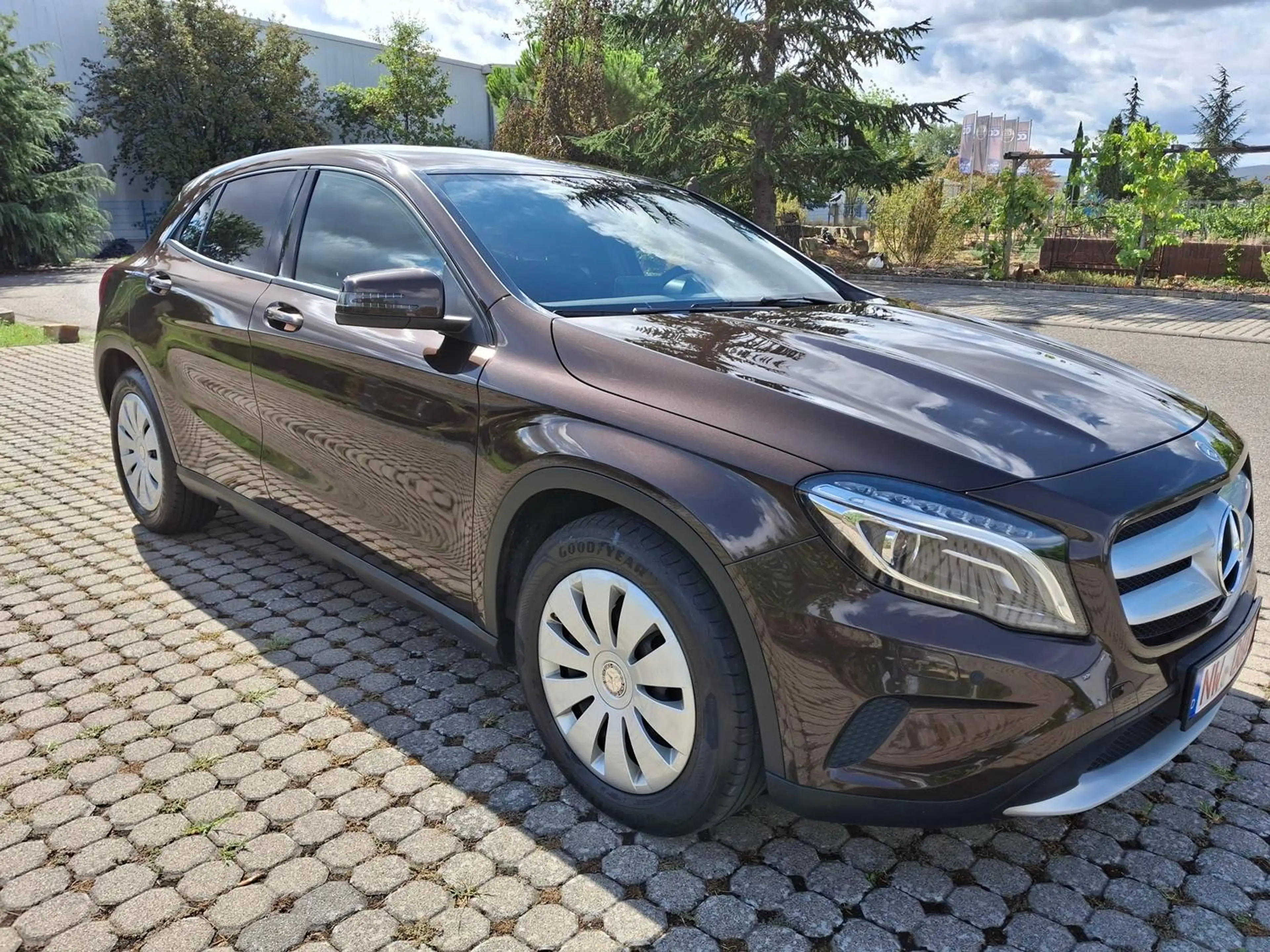 Mercedes-Benz GLA 200 GLA 200 d, TÜV neu, 1.Hd, Klima, SHZ, Standheizung, Tempomat, Navi, — photo 2