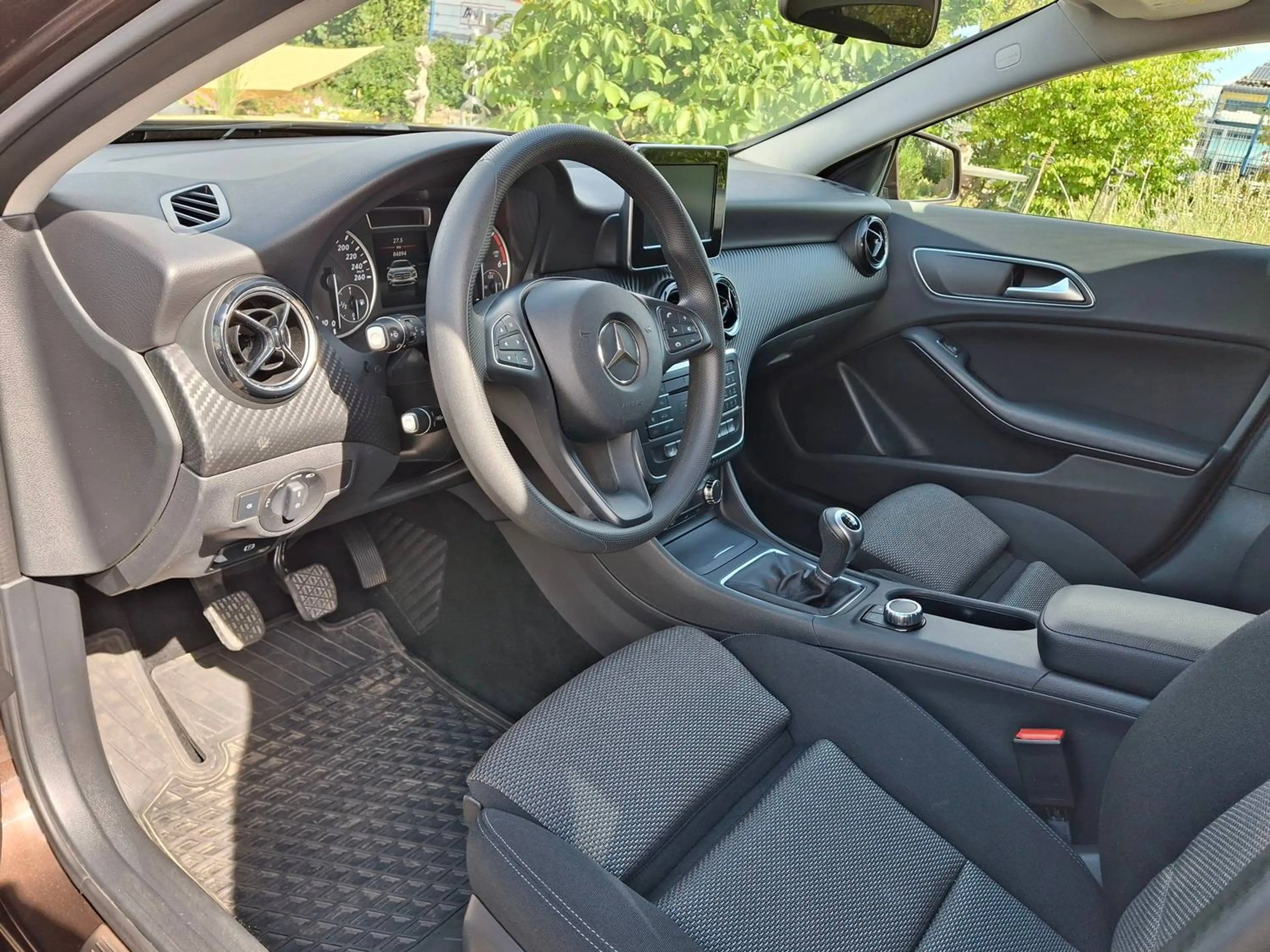 Mercedes-Benz GLA 200 GLA 200 d, TÜV neu, 1.Hd, Klima, SHZ, Standheizung, Tempomat, Navi, — photo 6