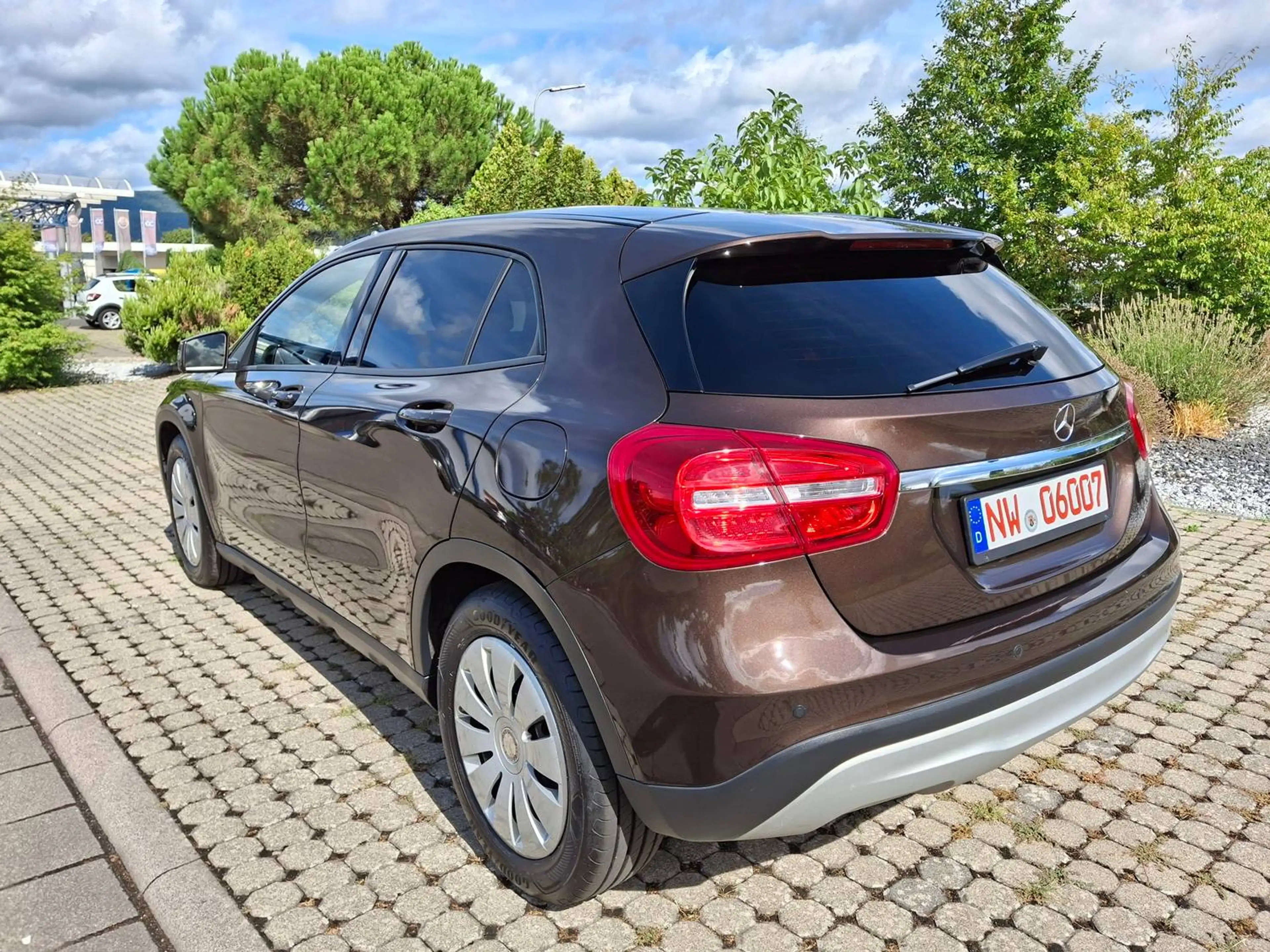 Mercedes-Benz GLA 200 GLA 200 d, TÜV neu, 1.Hd, Klima, SHZ, Standheizung, Tempomat, Navi, — photo 4