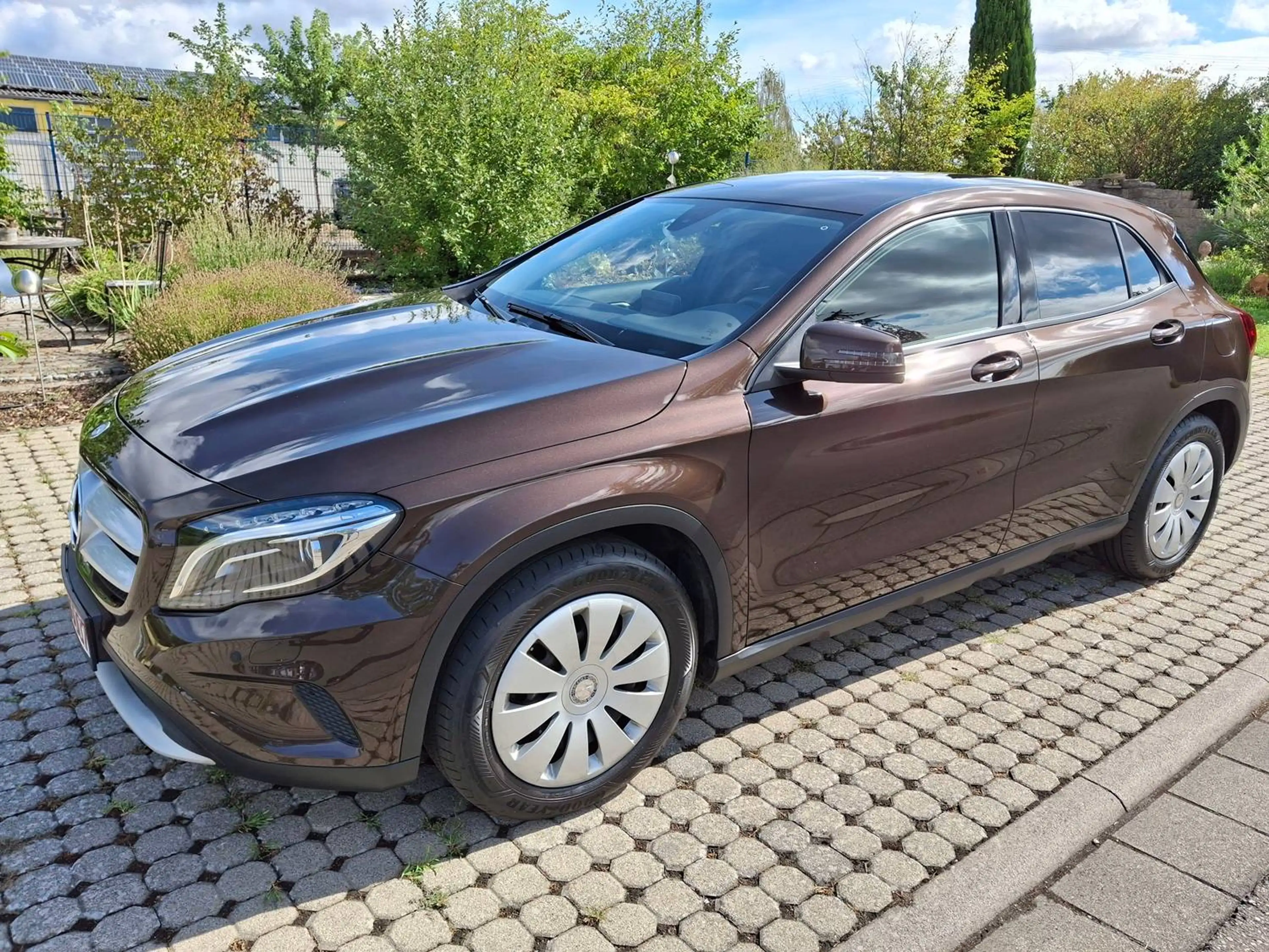 Mercedes-Benz GLA 200 GLA 200 d, TÜV neu, 1.Hd, Klima, SHZ, Standheizung, Tempomat, Navi,