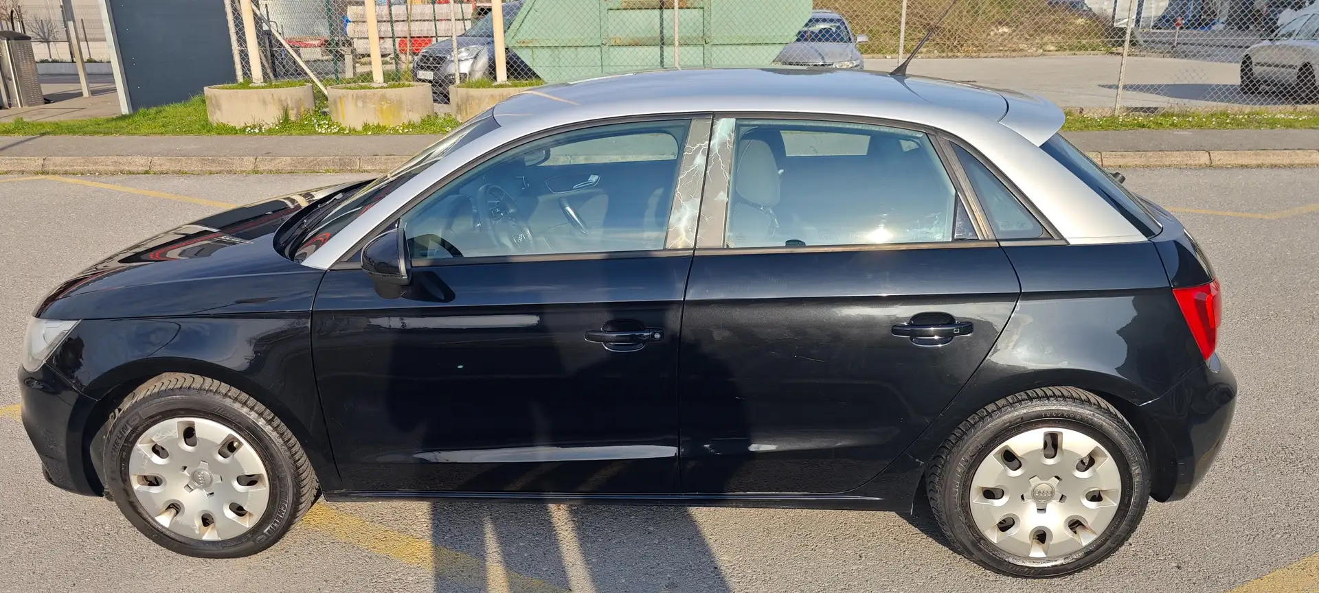 Audi A1 A1 SB 1,6 TDI Ambition Ambition Schwarz - 1