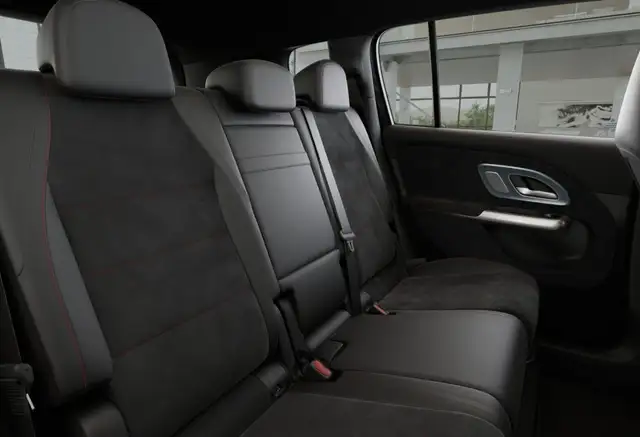 Mercedes-Benz GLB view 10