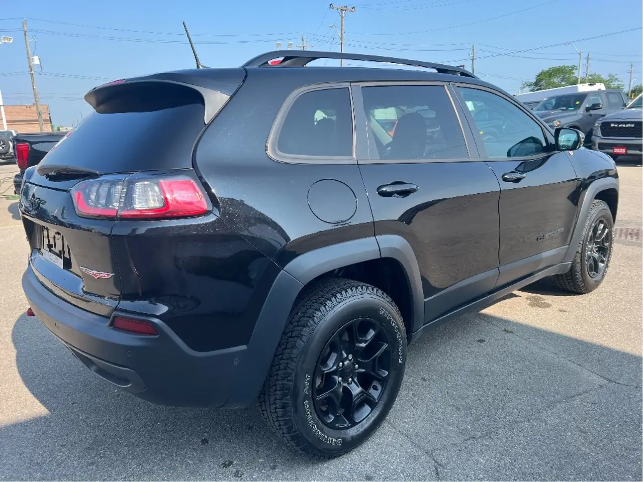 Jeep Cherokee снимка Jeep Cherokee