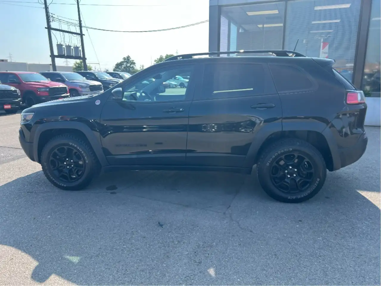 Jeep Cherokee снимка Jeep Cherokee