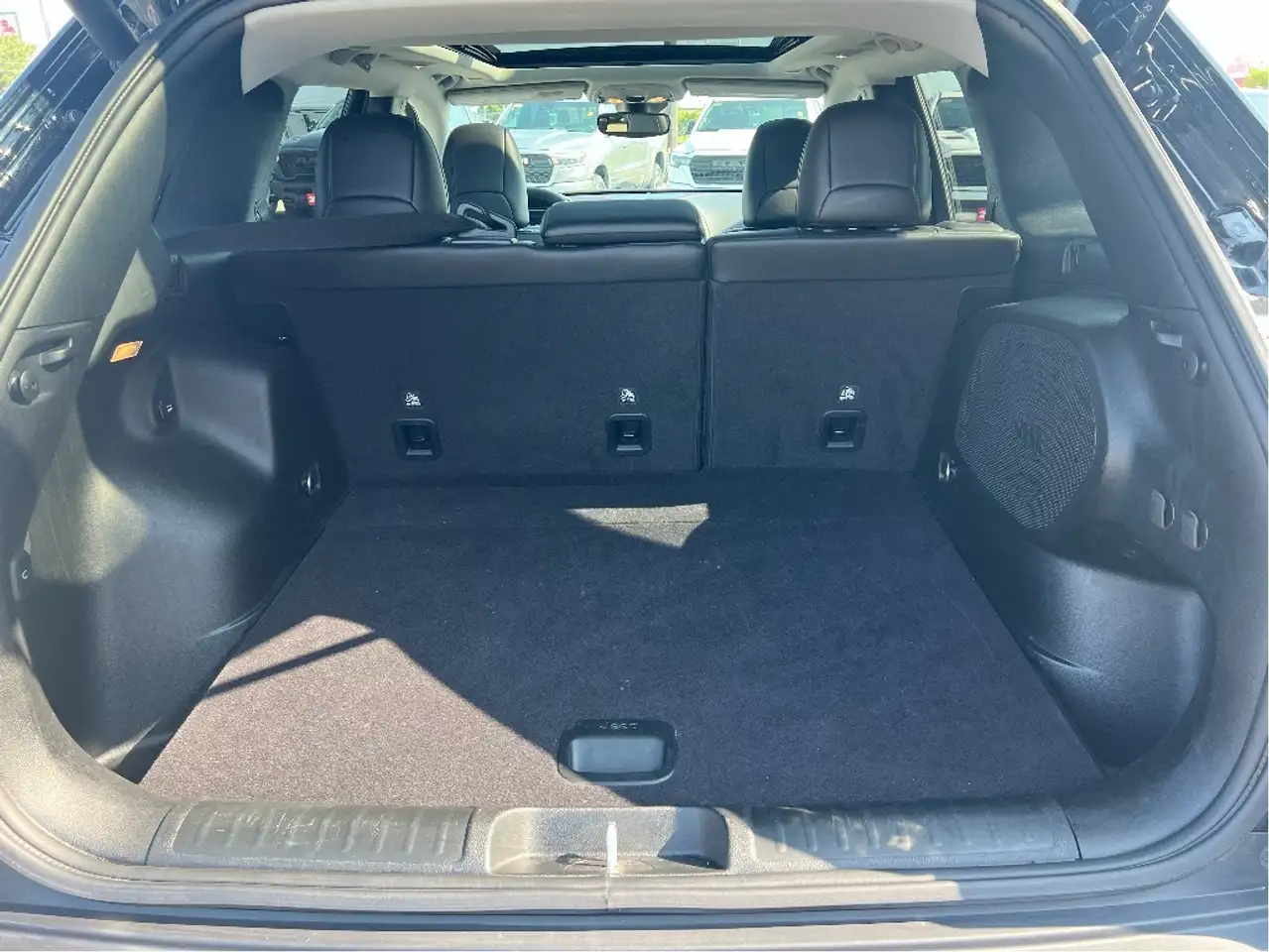 Jeep Cherokee снимка Jeep Cherokee