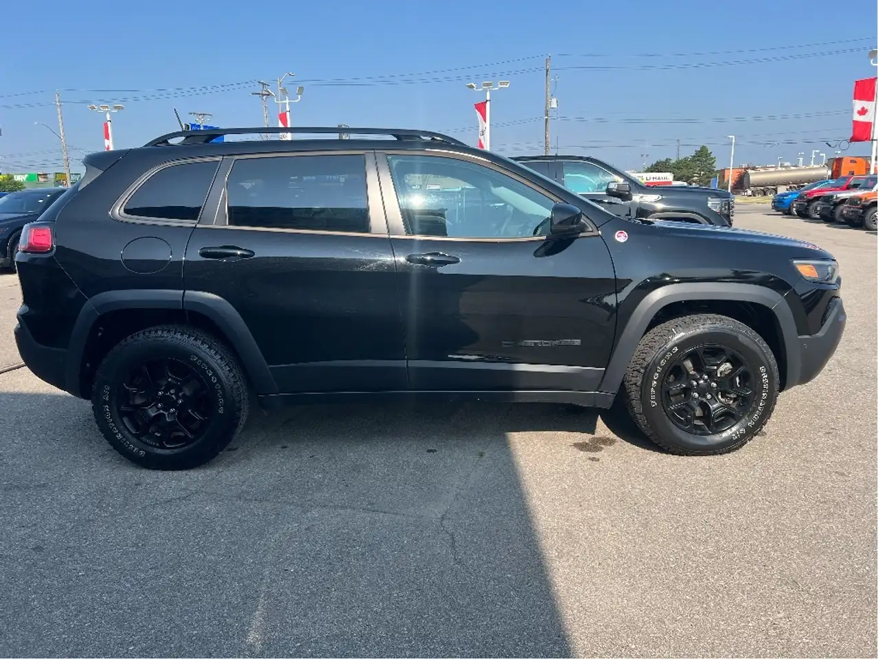Jeep Cherokee снимка Jeep Cherokee