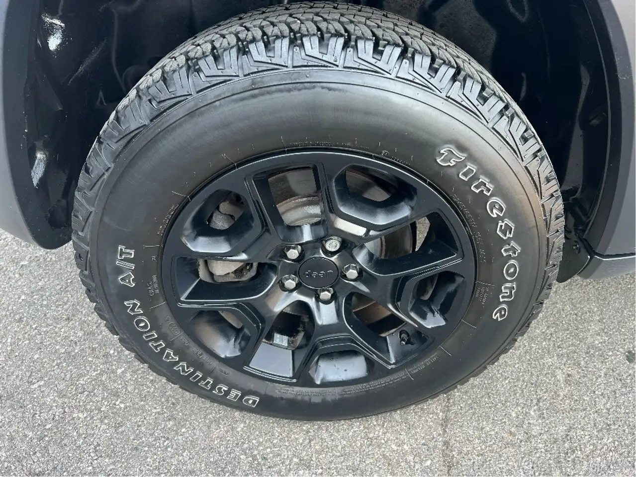 Jeep Cherokee снимка Jeep Cherokee
