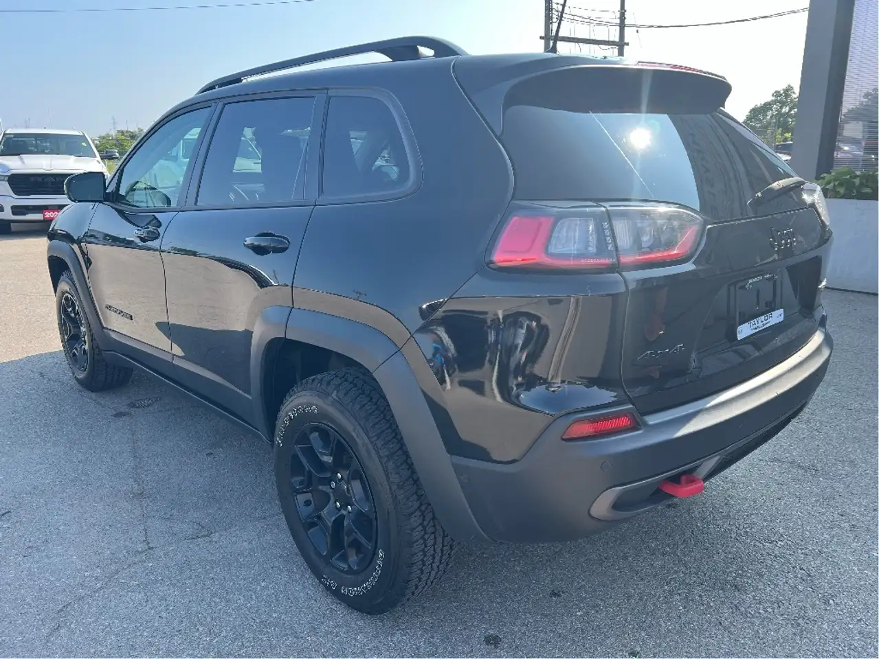 Jeep Cherokee снимка Jeep Cherokee
