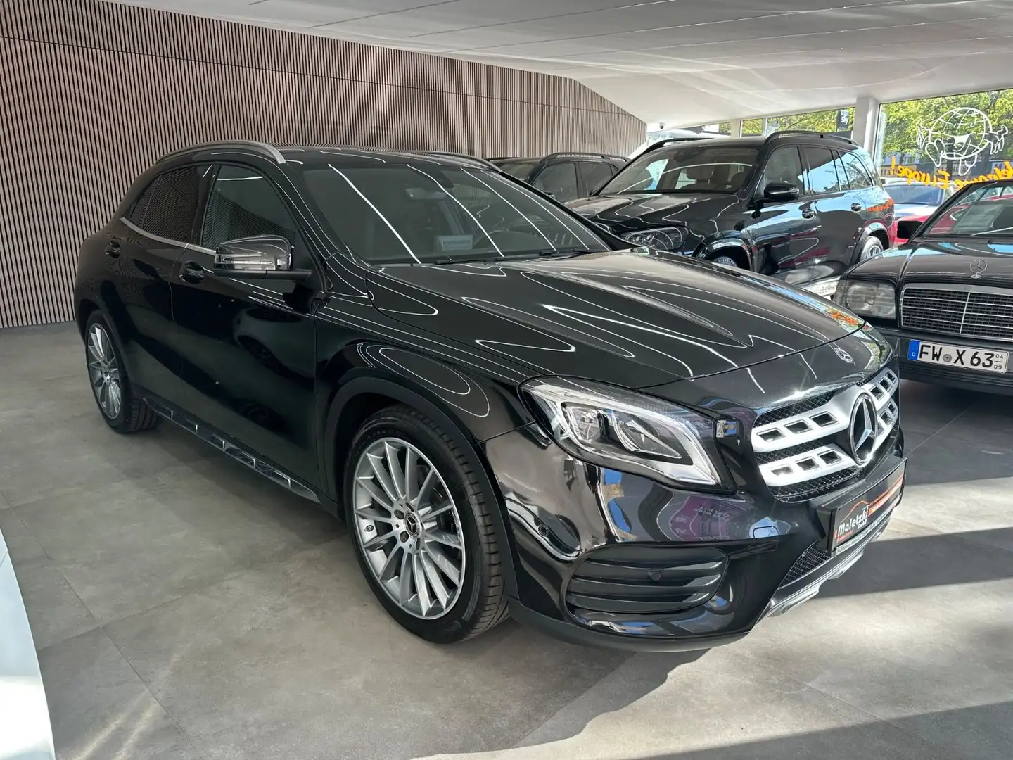 Mercedes-Benz GLA 250 CGI 4Matic AMG*Panorama*Totwinkel*Comand Fekete - 1