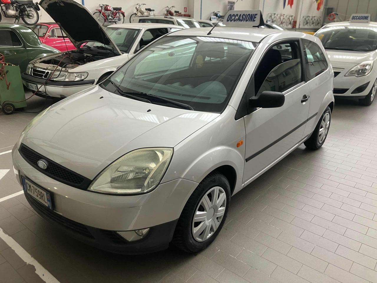 Ford Fiesta 1.2 16V 3p. Ambiente