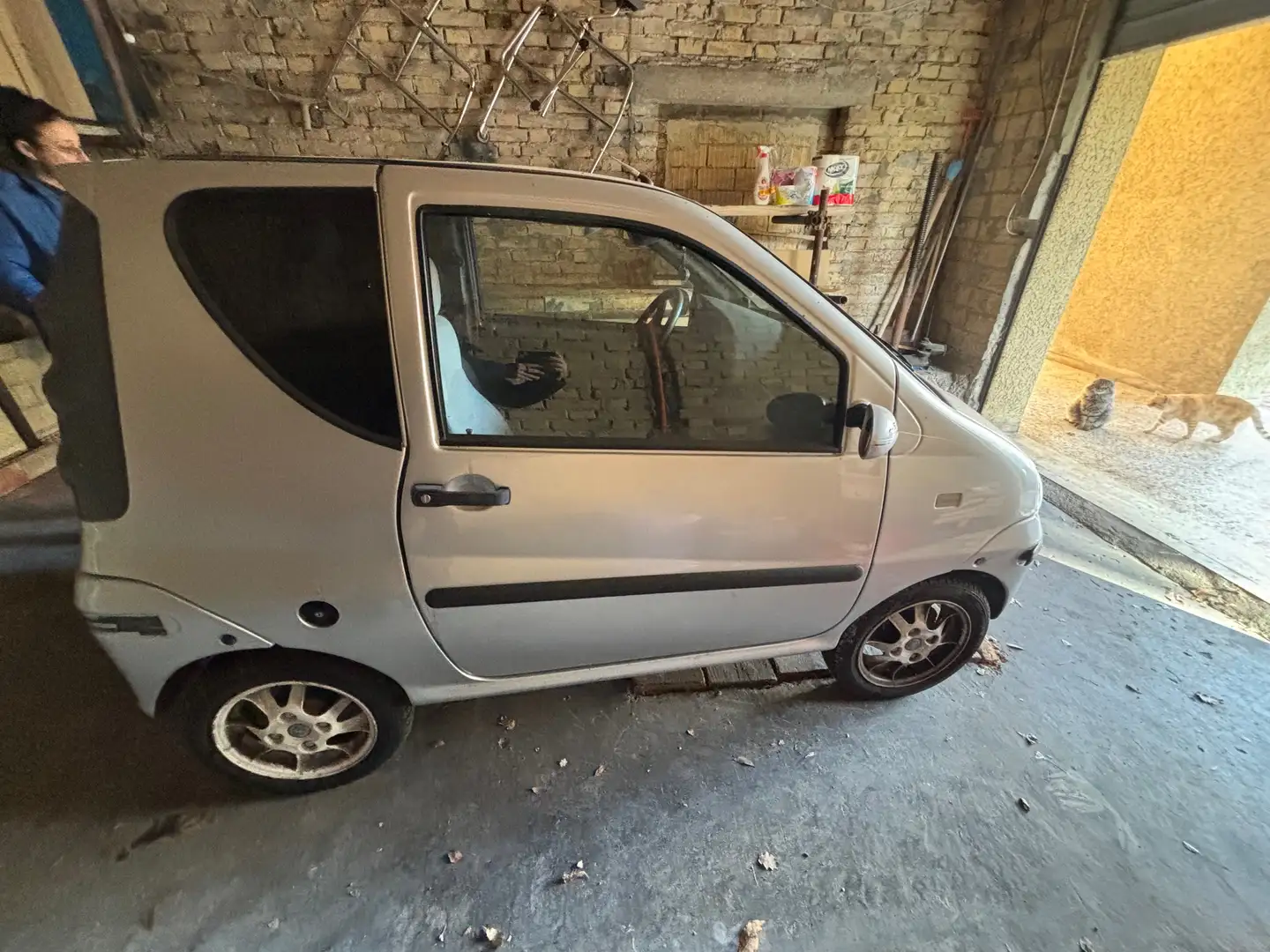 Piaggio M500 comfort Stříbrná - 2