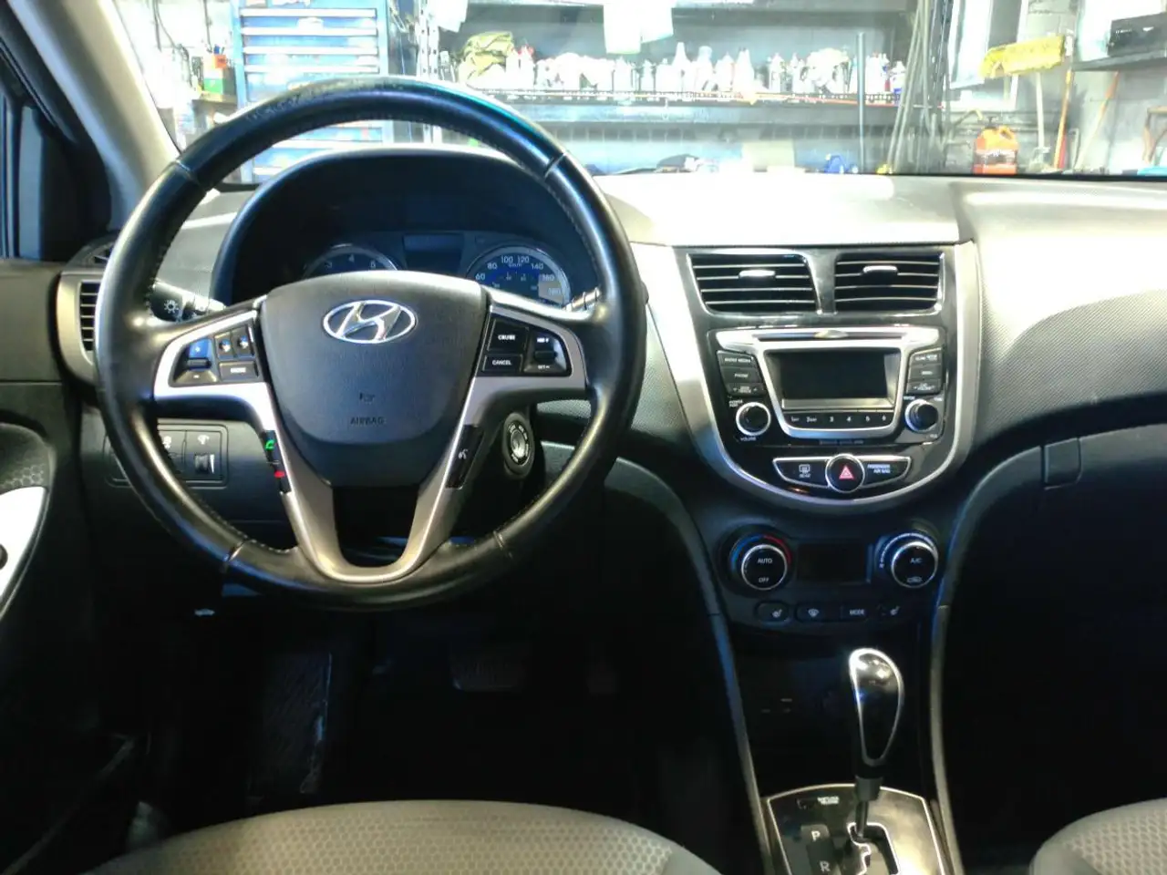 Hyundai ACCENT photo Hyundai ACCENT