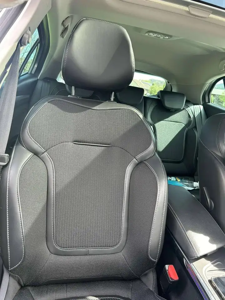 Renault Megane Grandtour — photo 2