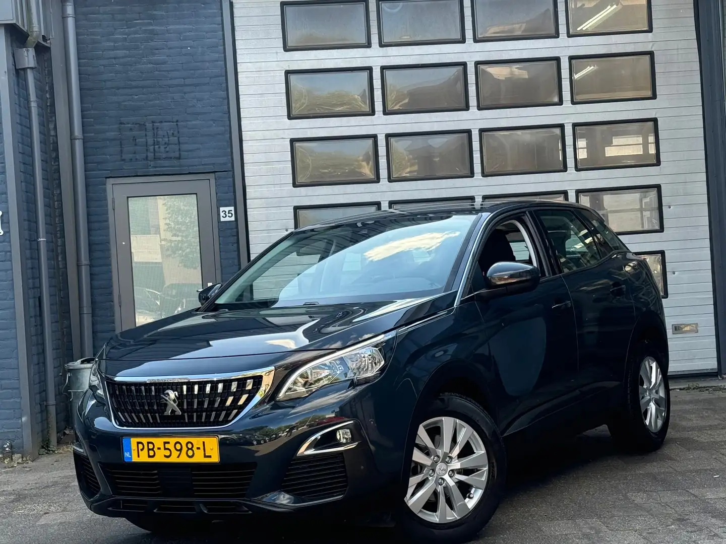 Peugeot 3008 1.2 PureTech Blue Lease Executive | Clima | Navi | Grigio - 1
