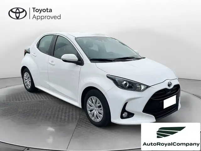 Toyota Yaris view 13