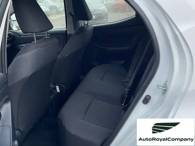 Toyota Yaris view 6