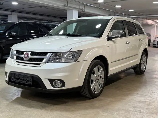 Fiat Freemont 2.0 Urban AWD~7-Sitzer~Leder~Schiebed.