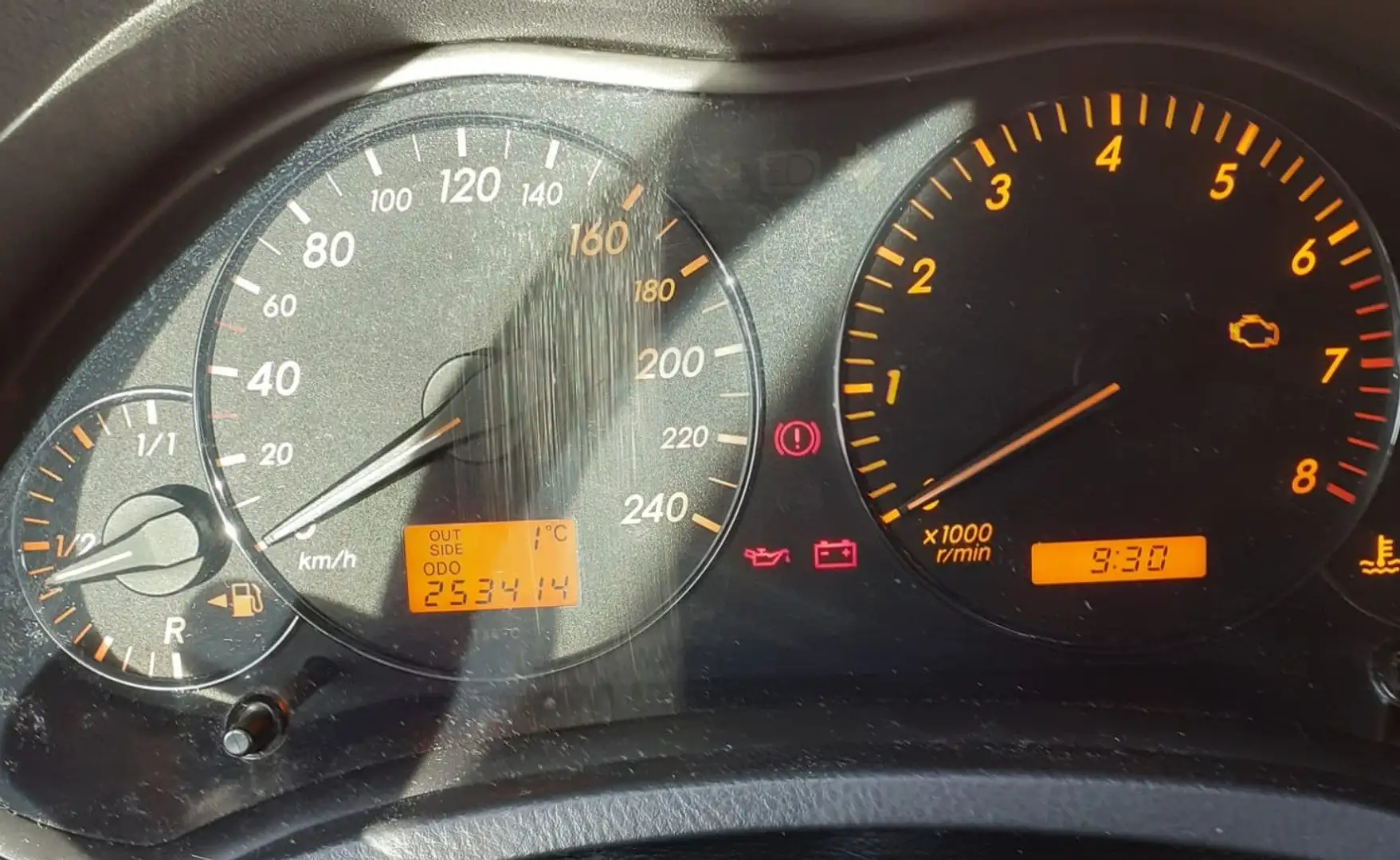 Toyota Avensis Avensis 1.8 VVT-i Silber - 2