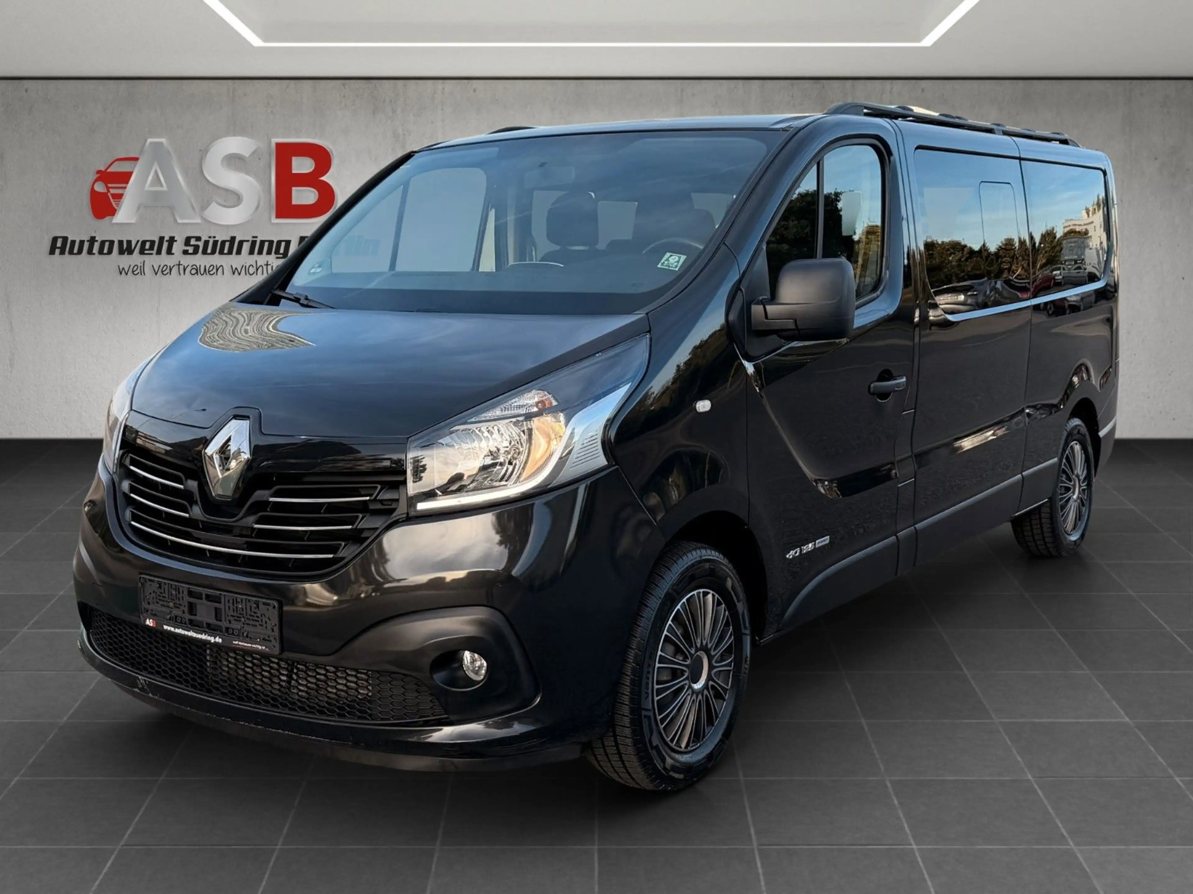 Renault Trafic Combi L2H1 Expression*8-Sitzer*Navi*Klima