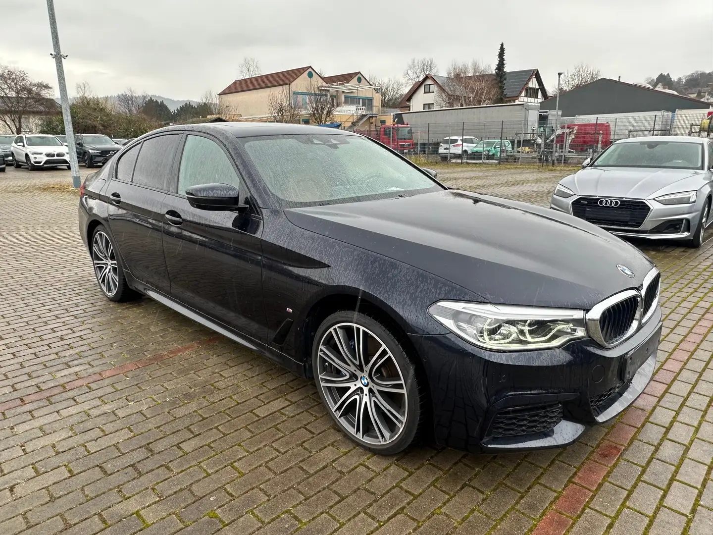BMW 530 530 e M Sport/GESTIK/KEY/PANO/360 KAM/HEAD UP/LED Schwarz - 2