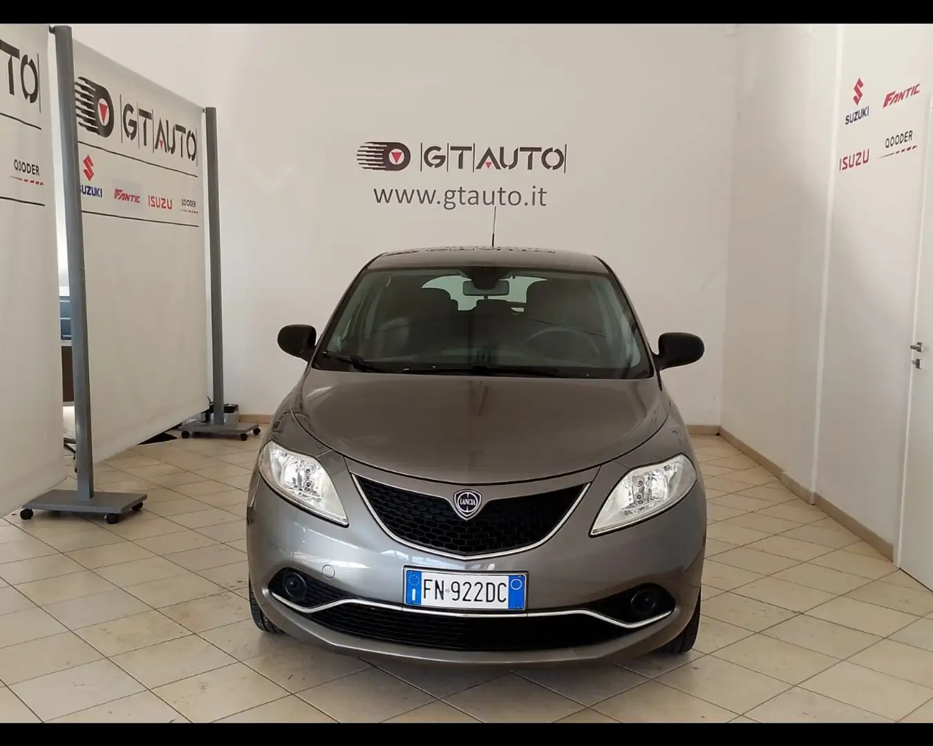 Lancia Ypsilon 5 Porte 1.2  Silver Grigio - 2