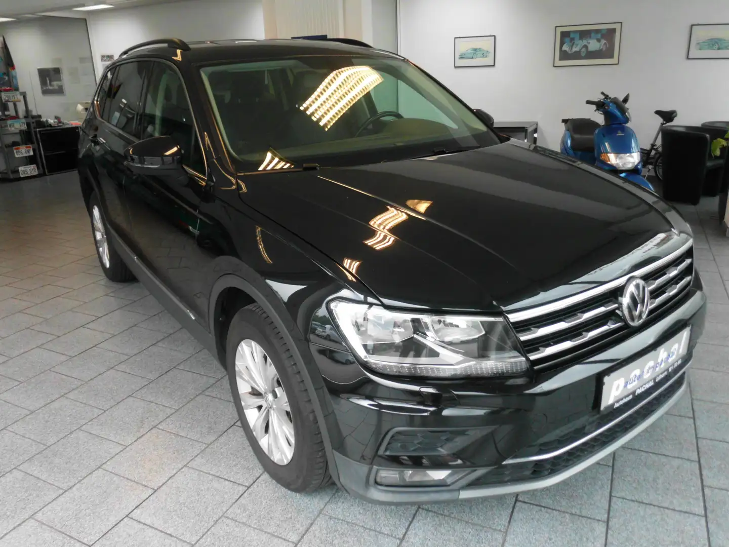 Volkswagen Tiguan Allspace 2.0 TSI 4Motion DSG++KLIMA++Leder+Autom. Schwarz - 1