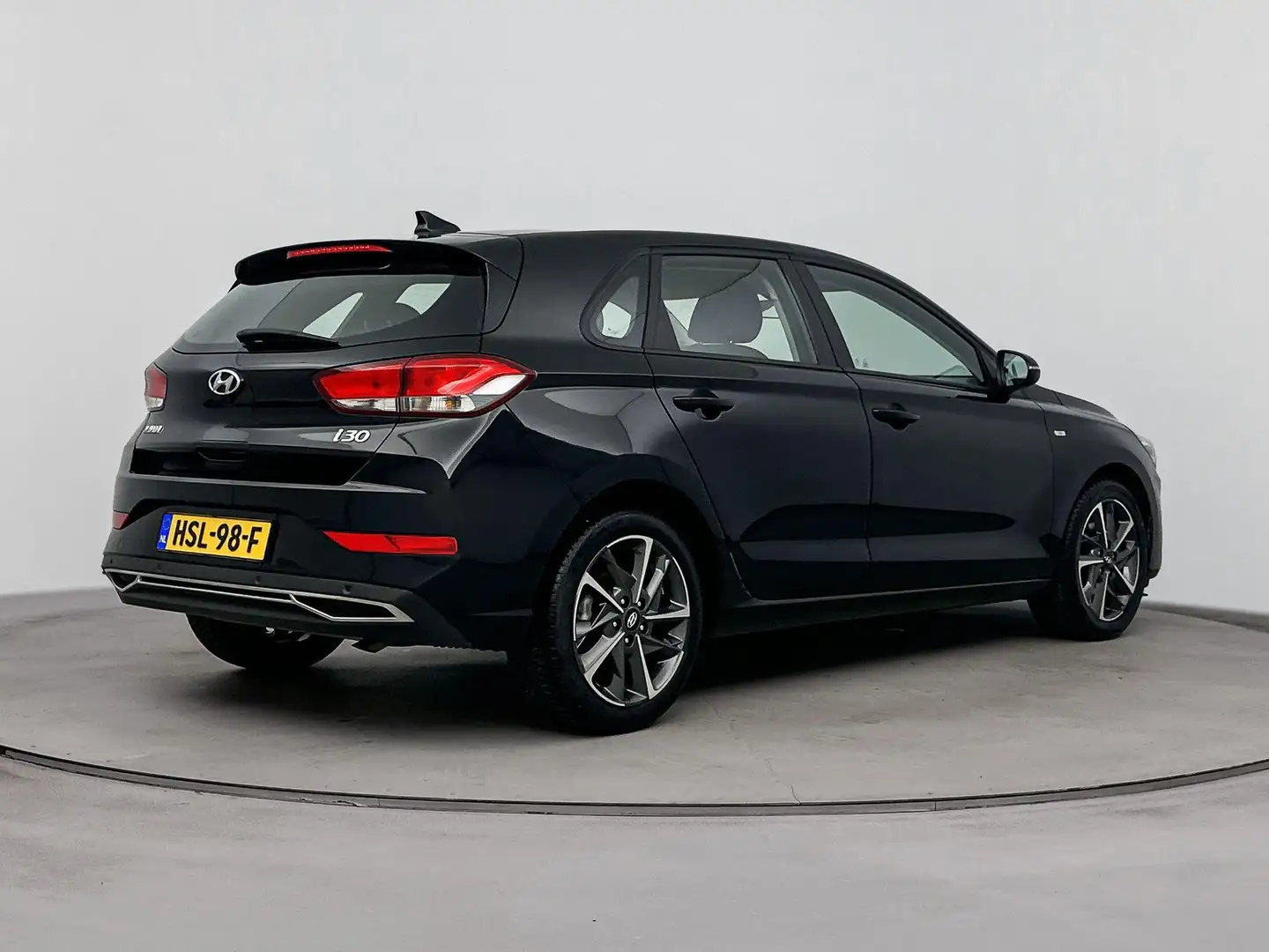 Hyundai i30 1.0 T-GDi MHEV Comfort | Stoel + stuurverwarming | Noir - 2