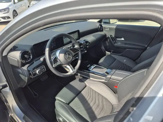 Mercedes-Benz A view 6