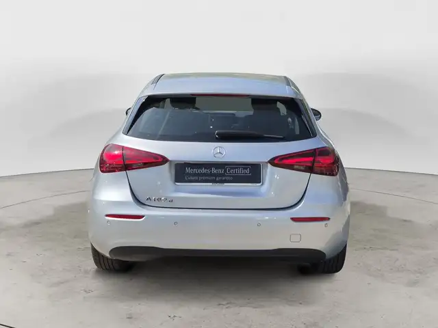 Mercedes-Benz A view 3
