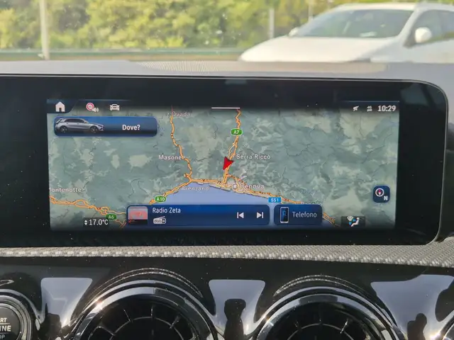Mercedes-Benz A view 11