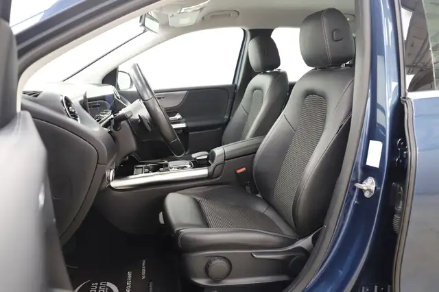 Mercedes-Benz B Class view 9